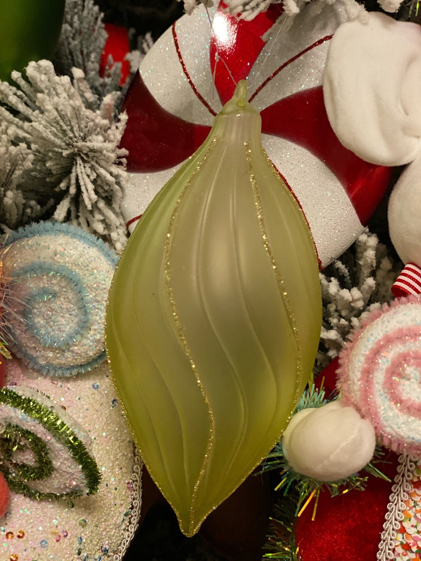 4-5.5"Frost Glass Ball Set of 2