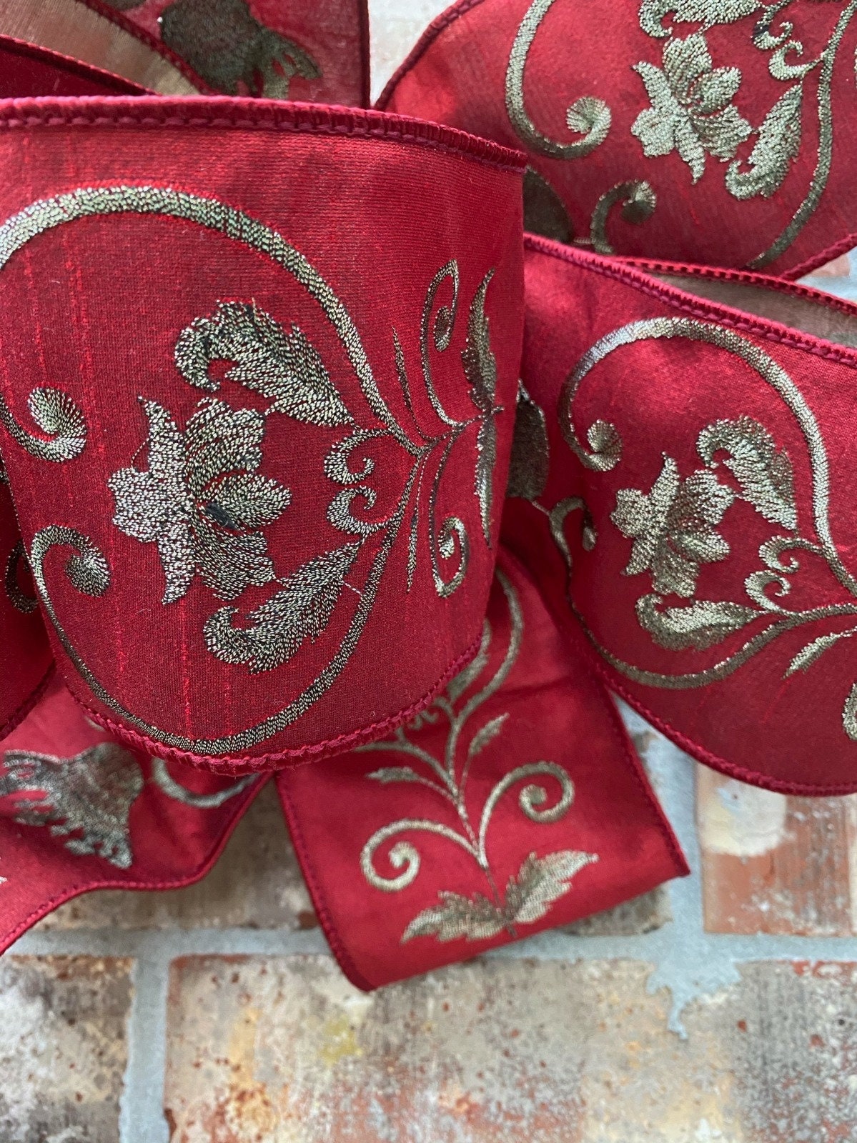 18"Bow red and green embroidered ribbon