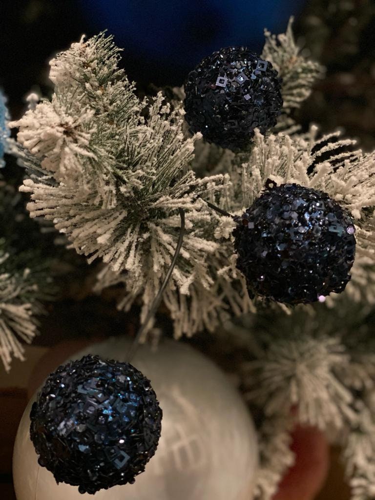 26" multi sequined ball spray