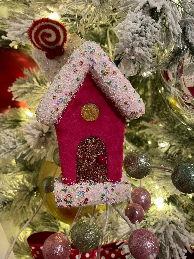 6" Candy house hot pink