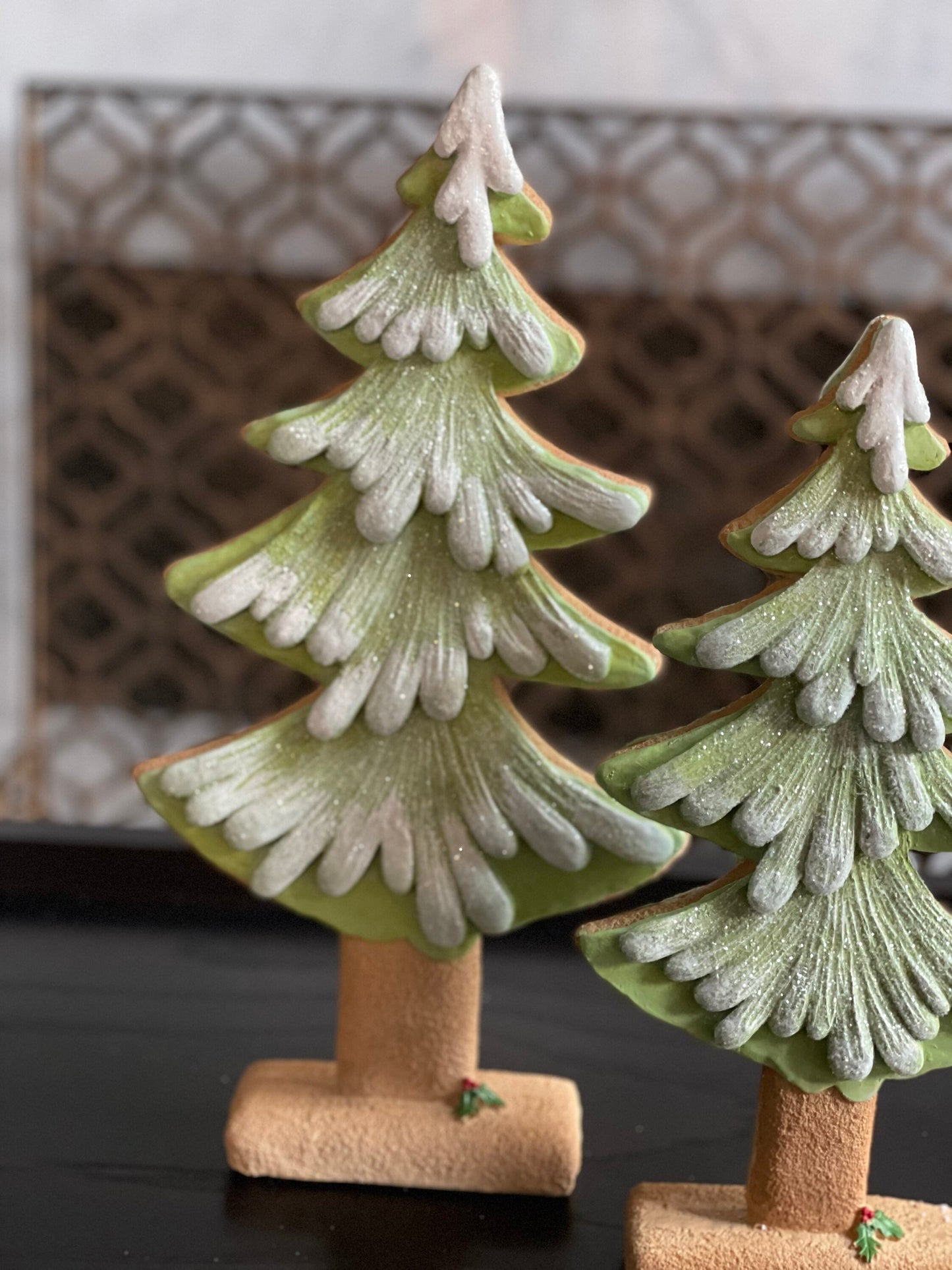 15.5" Green gingerbread Snowy cookie tree. set of 2. Resin.