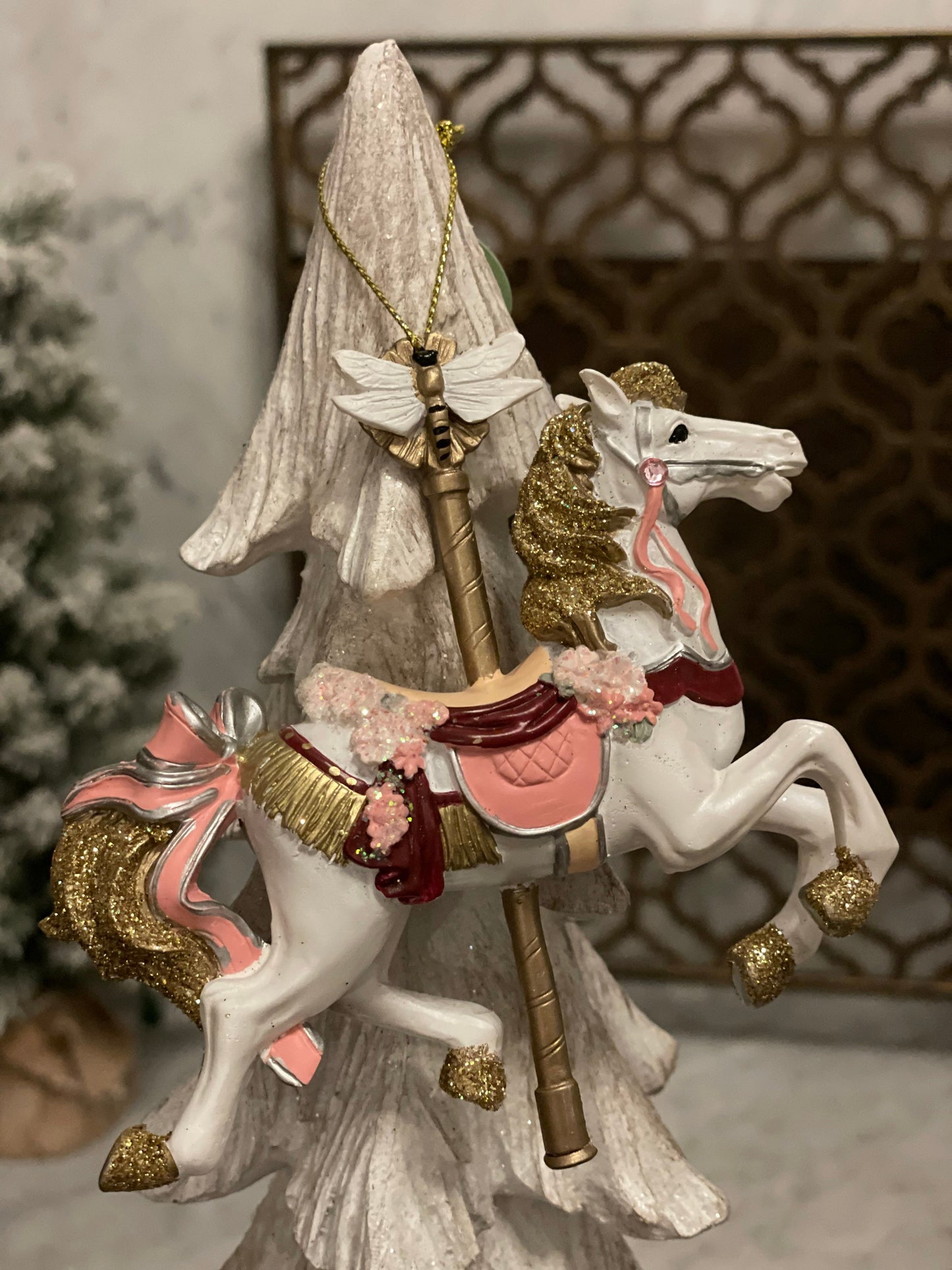 4.5” resin glittery carousel horse ornament. Set of 4. This listing is only for 4 horses.