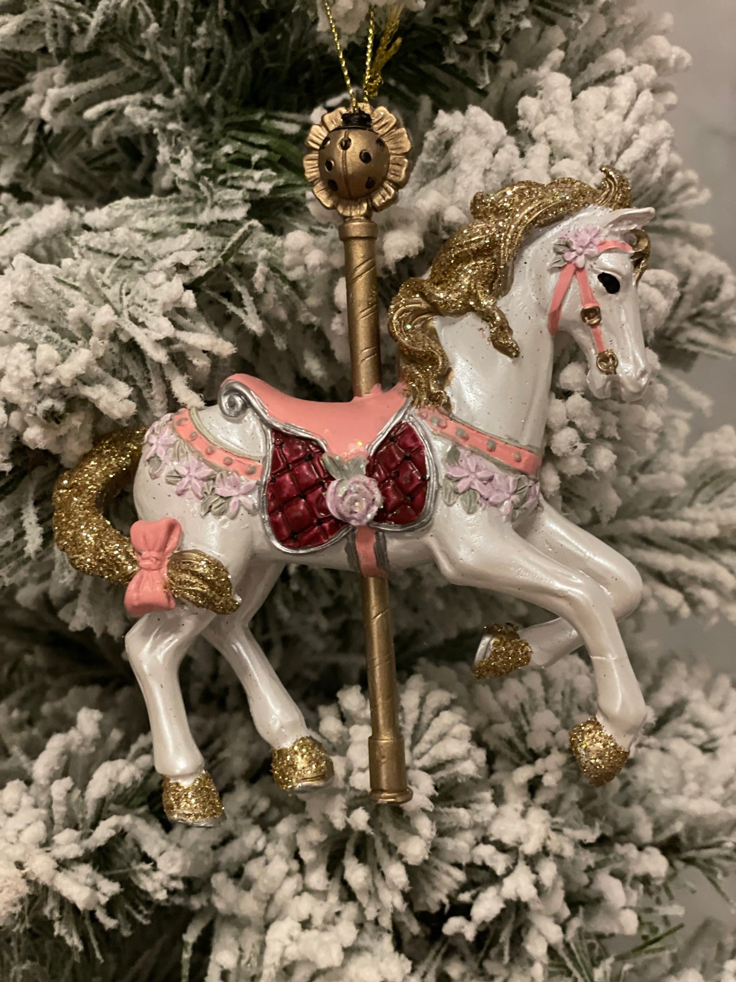 4.5” resin glittery carousel horse ornament. Set of 4. This listing is only for 4 horses.