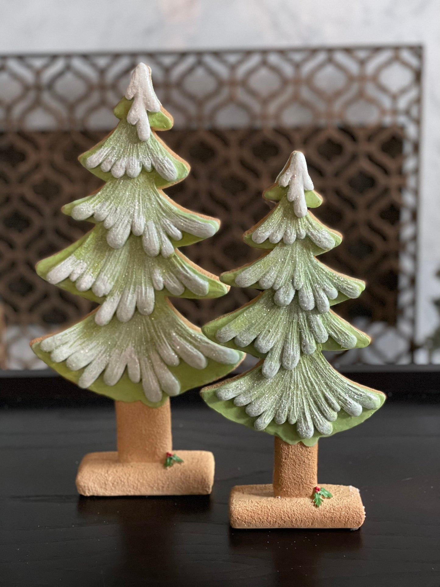 15.5" Green gingerbread Snowy cookie tree. set of 2. Resin.