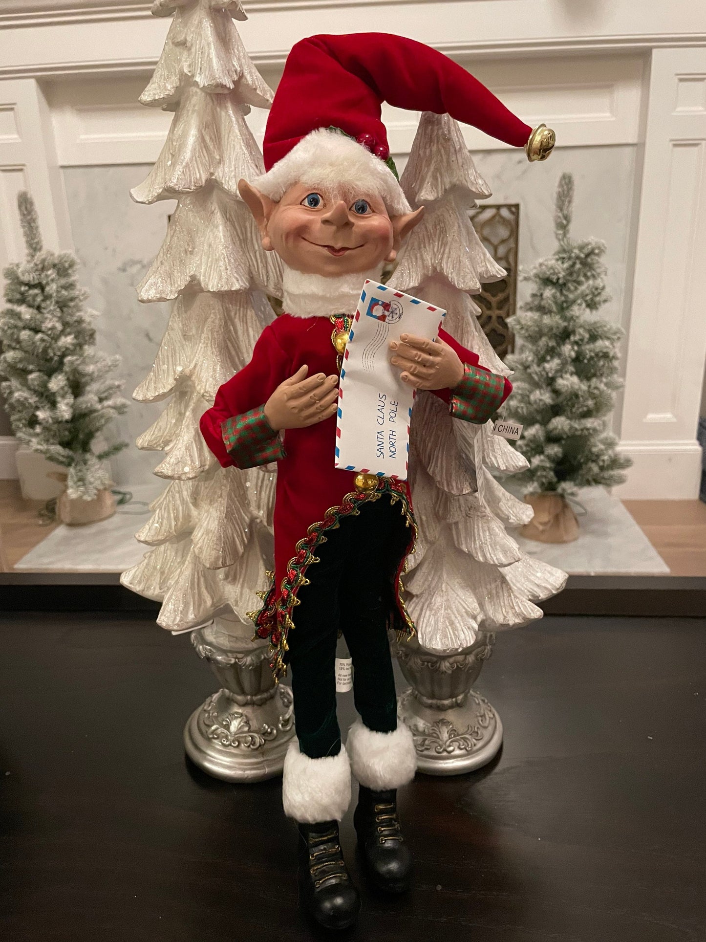 18” Elf with letter velvet. Posable.*