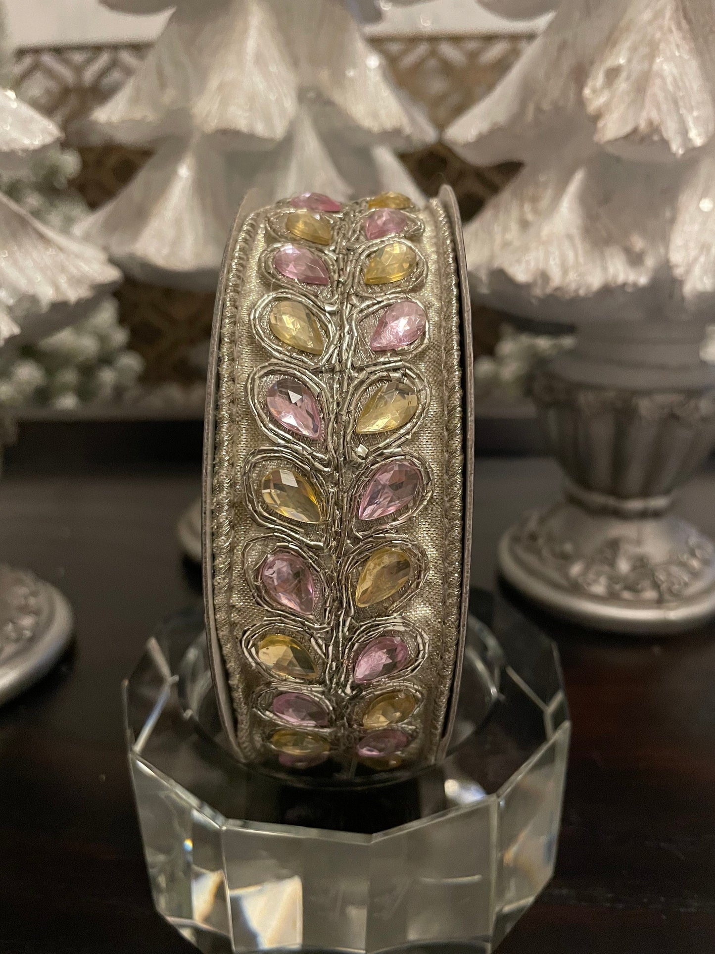 Designer wired pear shape jewel ribbon. 1.25” x 5 yards. Gorgeous!*