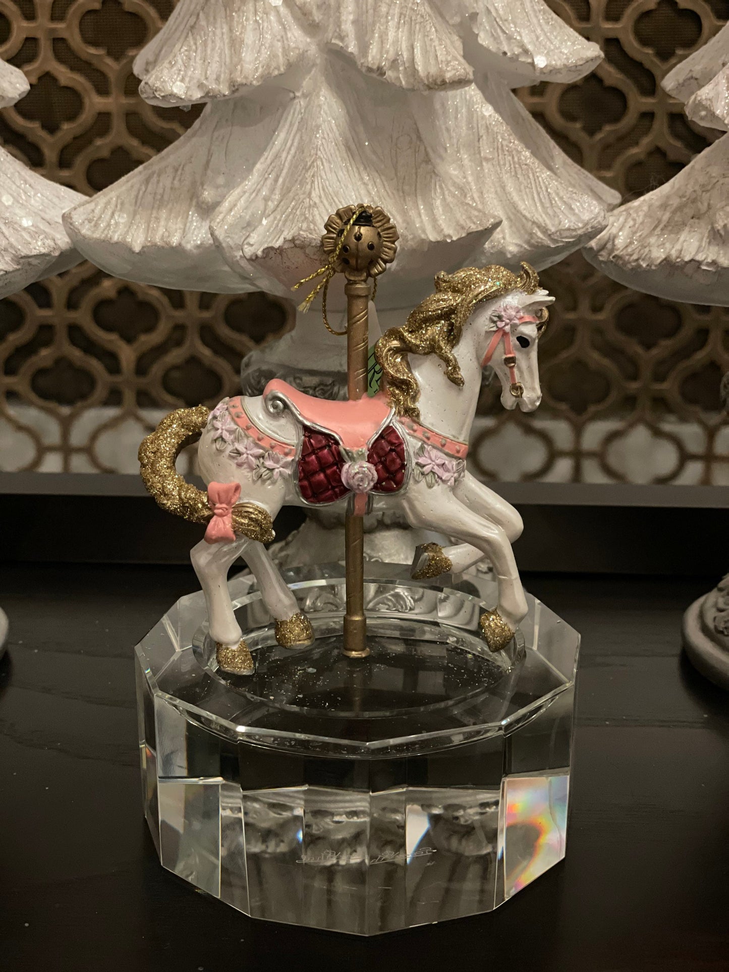 4.5” resin glittery carousel horse ornament. Set of 4. This listing is only for 4 horses.