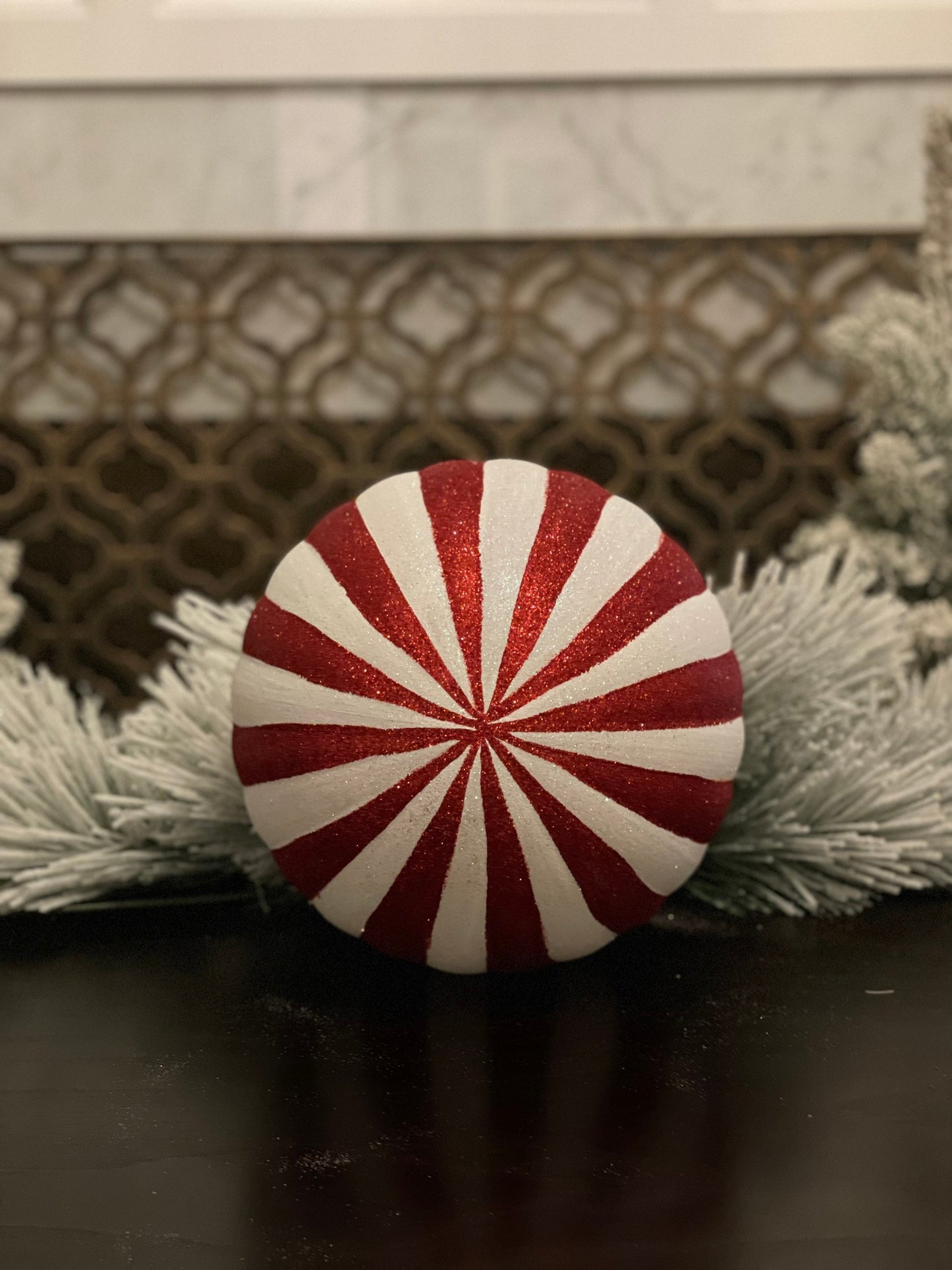Ball 250mm striped red/white. Glitter. Shatterproof *