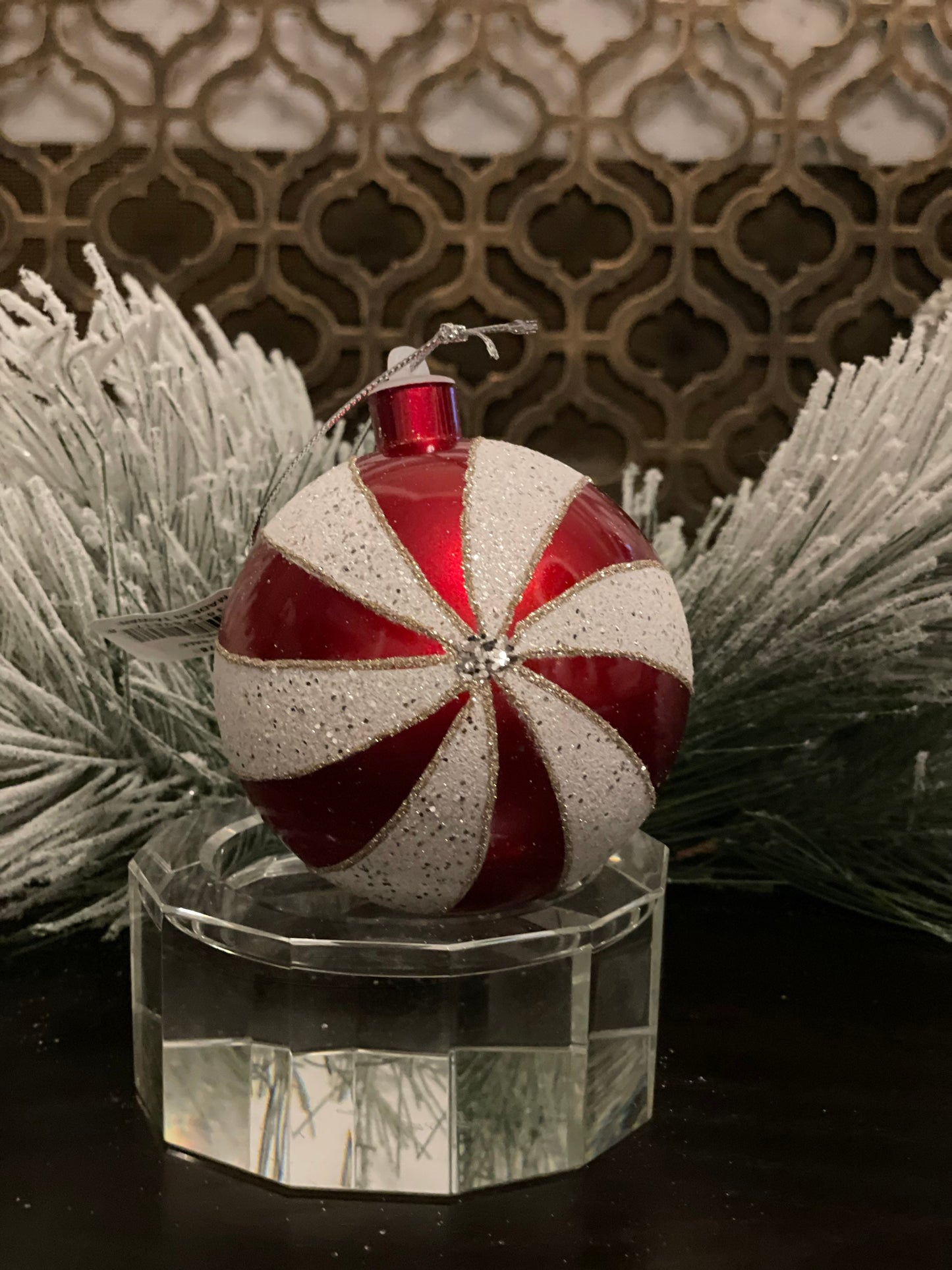 Ball 100mm candy cane red/white. Glitter.*