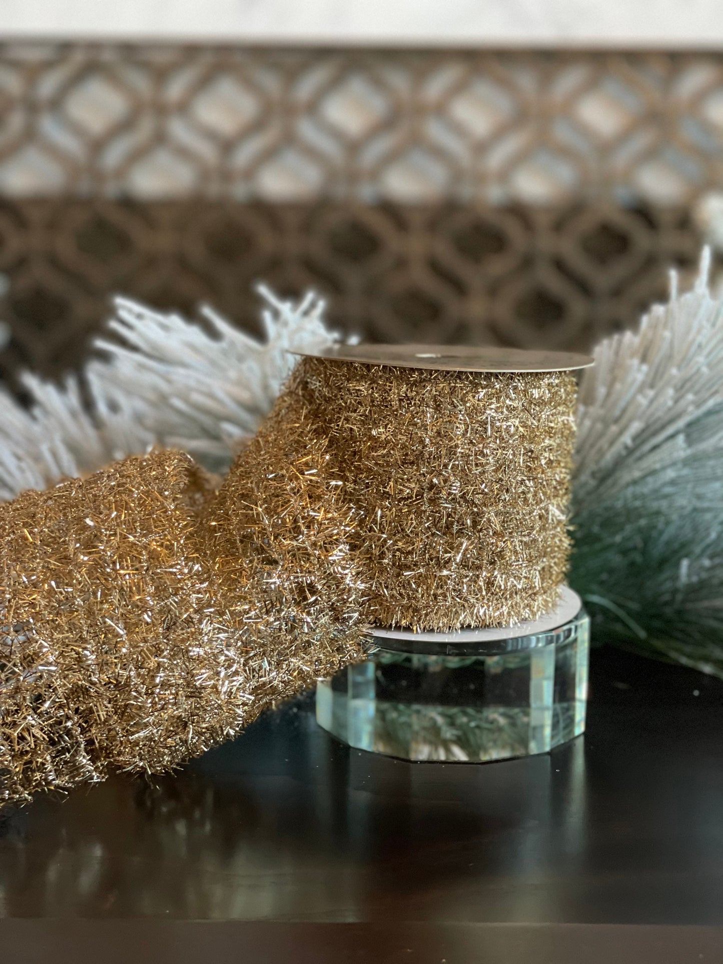 4"x10 yds. or 2.5”x 10yds. tinsel ribbon. Champagne. Wired.