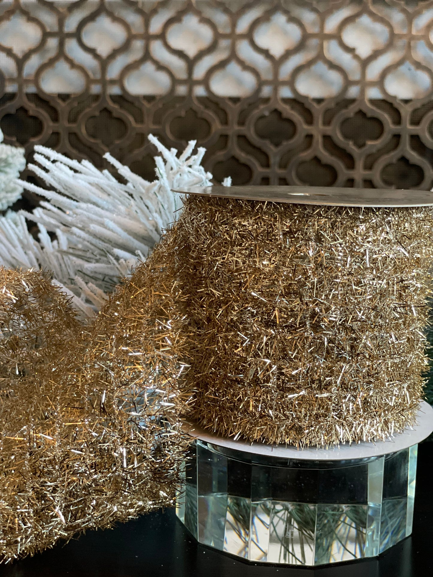 4"x10 yds. or 2.5”x 10yds. tinsel ribbon. Champagne. Wired.