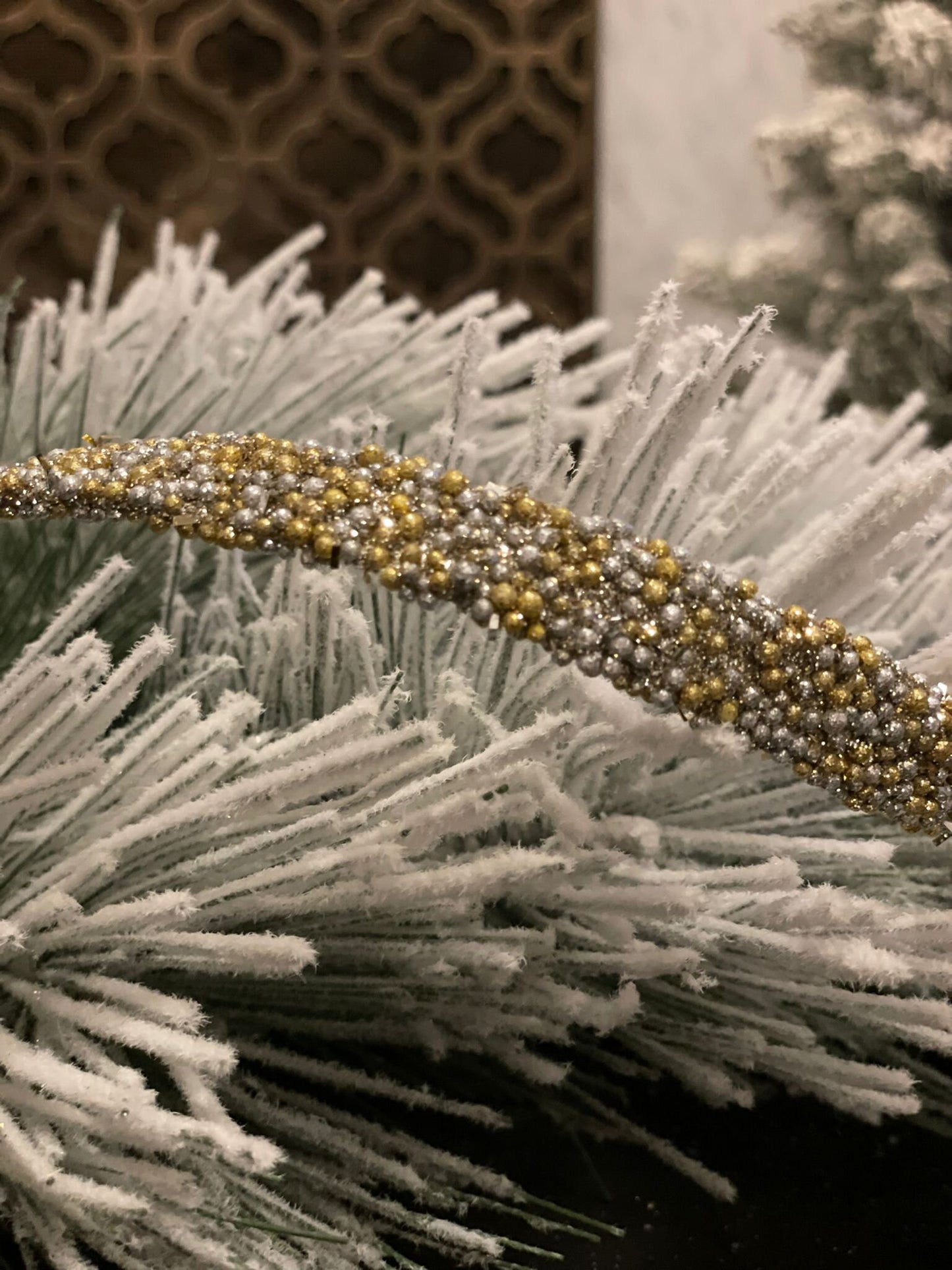15’ x 1/2” Gold and silver beaded garland. Raz.
