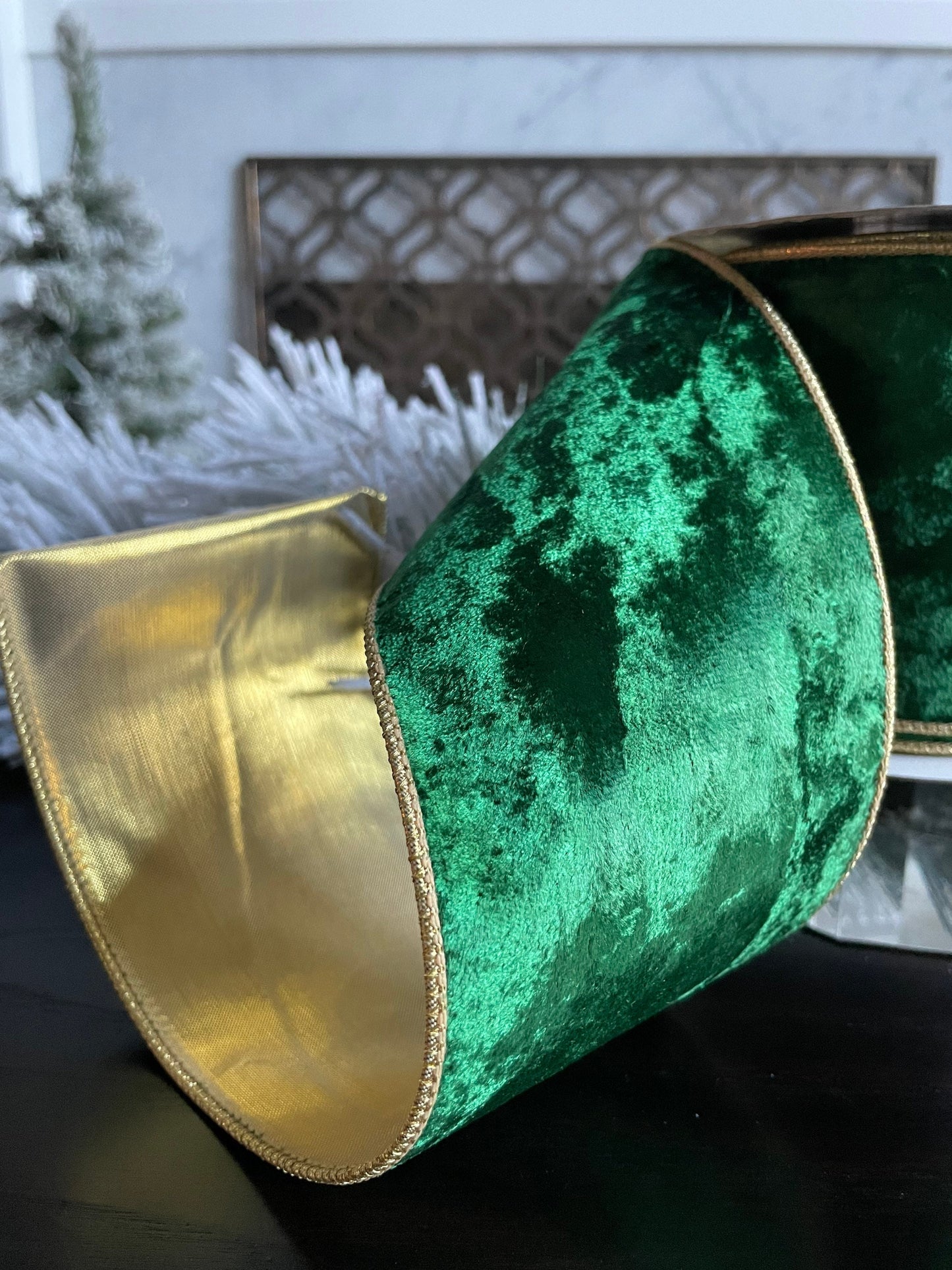4” X 10 yds velvet emerald ribbon with gold back. Emerald and gold. Wired.