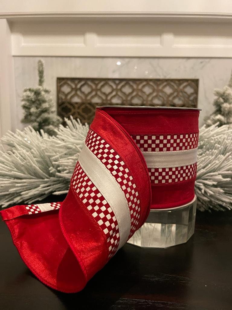 4x10 yards pixie checks red and white.