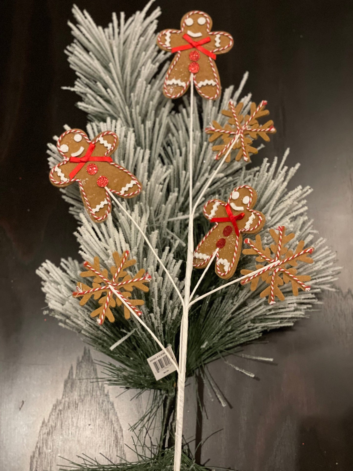 31" Gingerbread snowflake spray