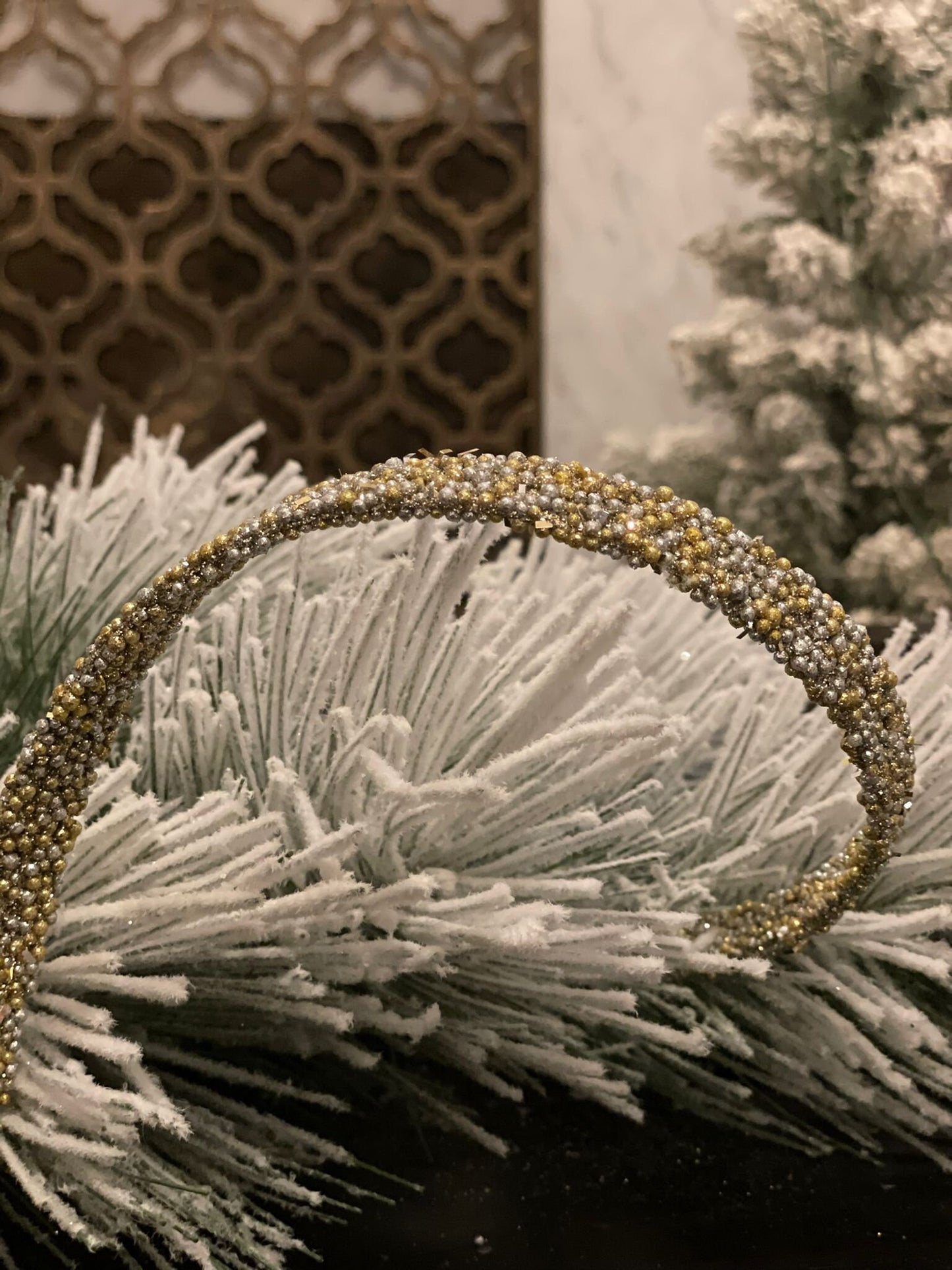 15’ x 1/2” Gold and silver beaded garland. Raz.