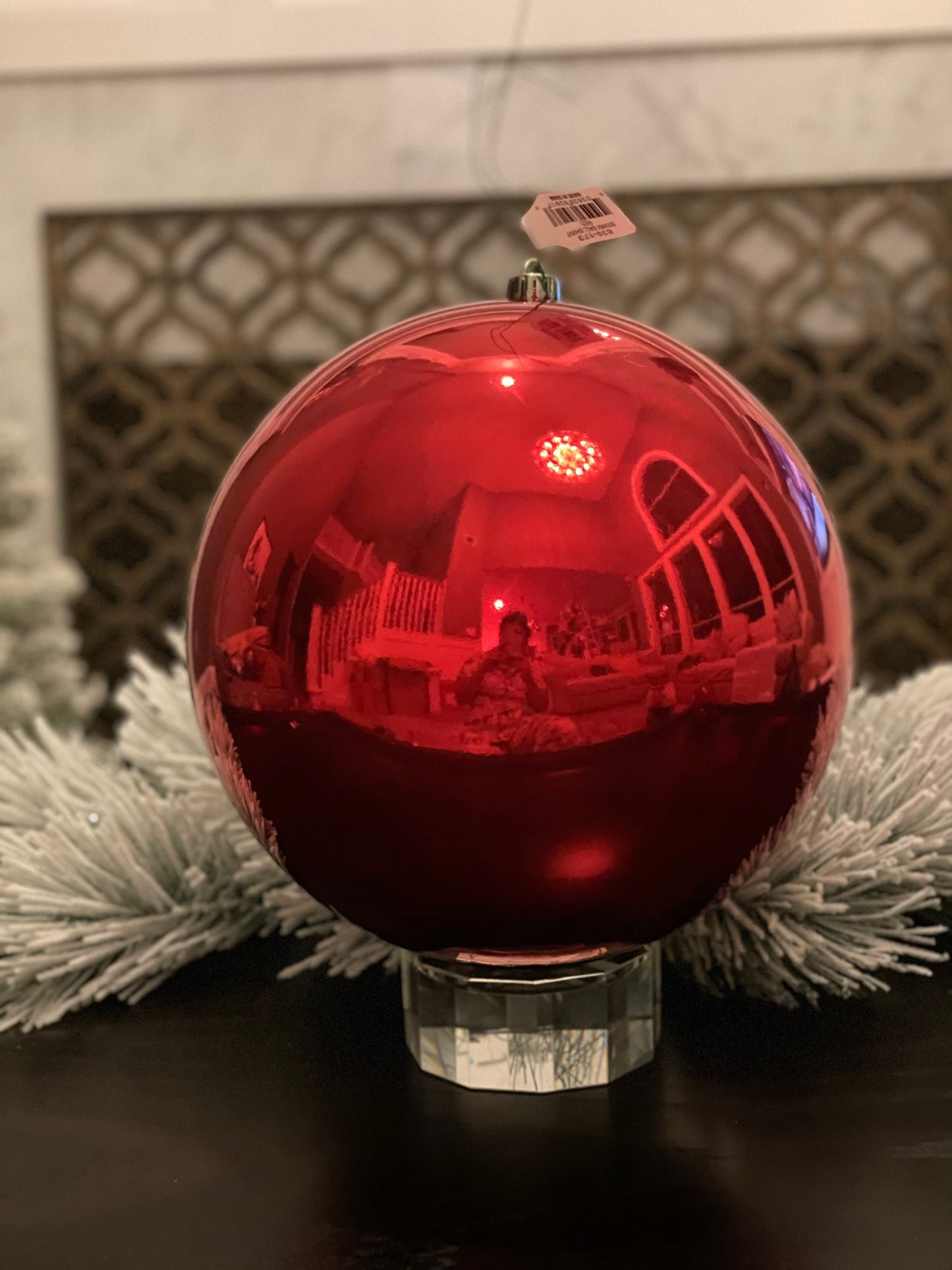 Ball shiny 300mm red. Plastic. Shatterproof.