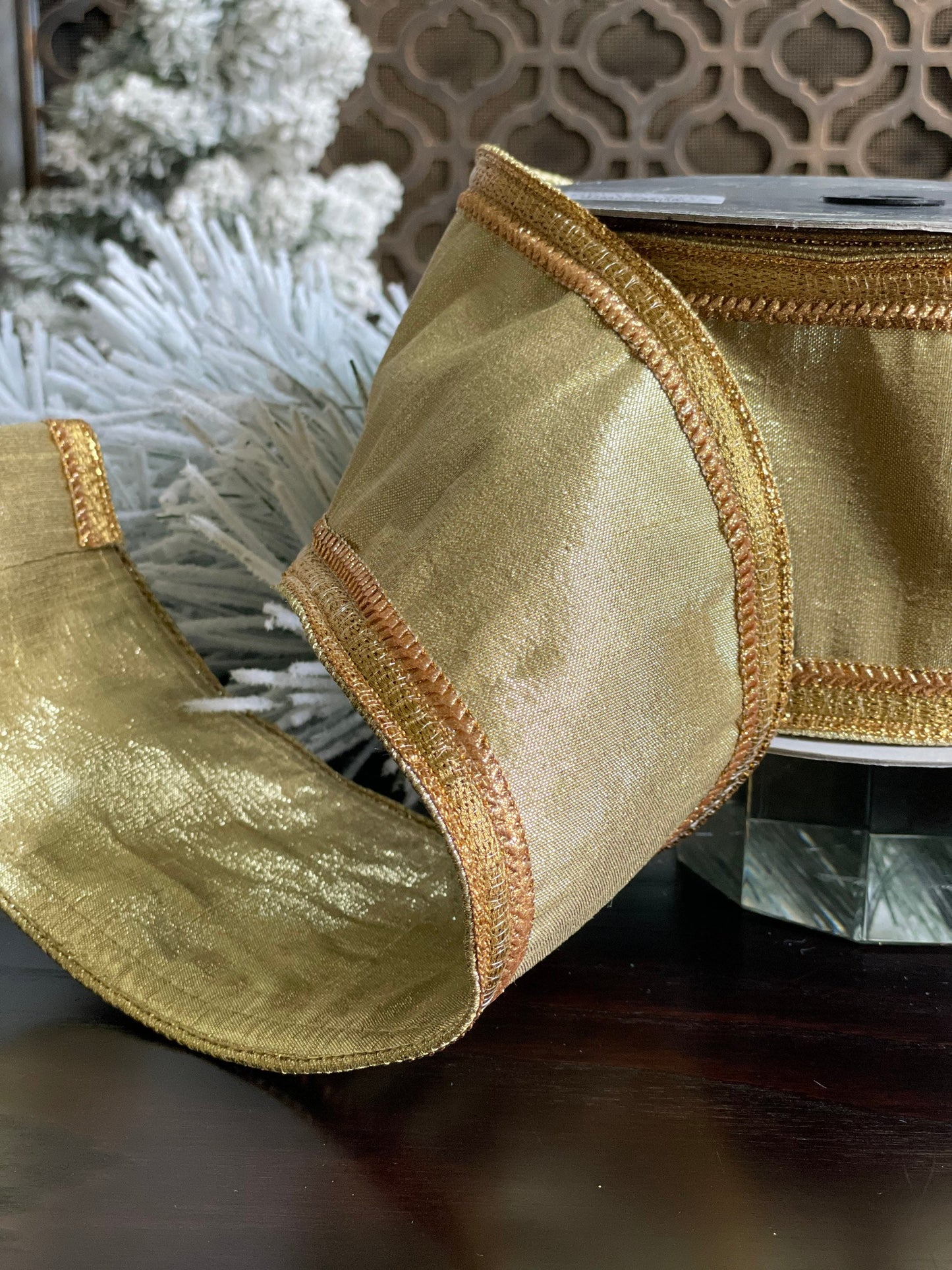 4"x10 yards gold borders.