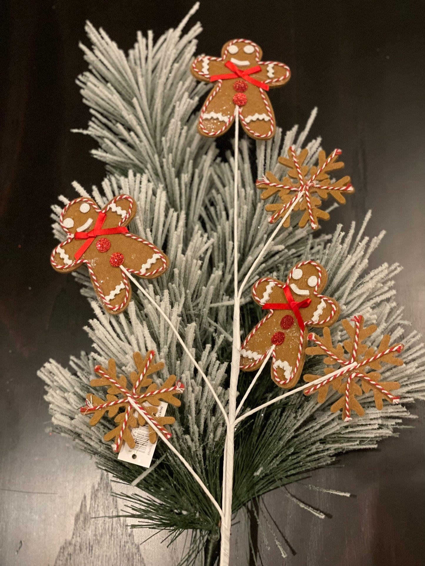 31" Gingerbread snowflake spray