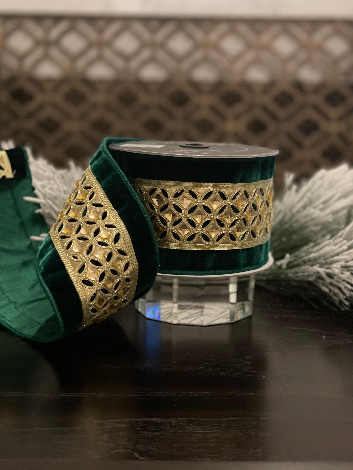 4” x 5 yds. Velvet diamond lace emerald gold . Wired. Farrisilk.*