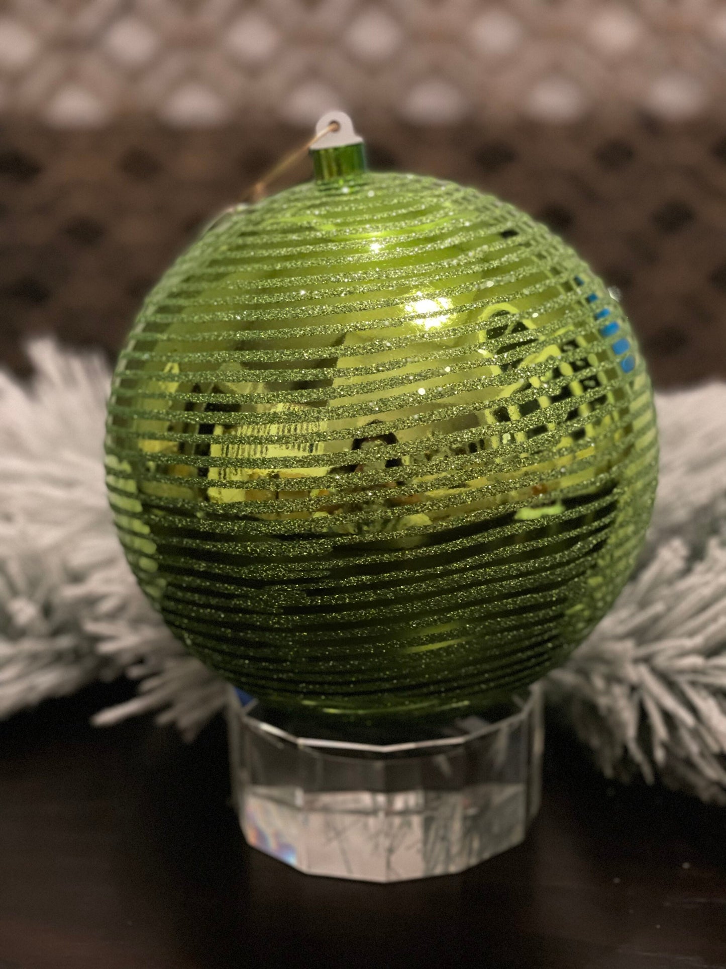 Ball 200mm shiny green glitter. Plastic.