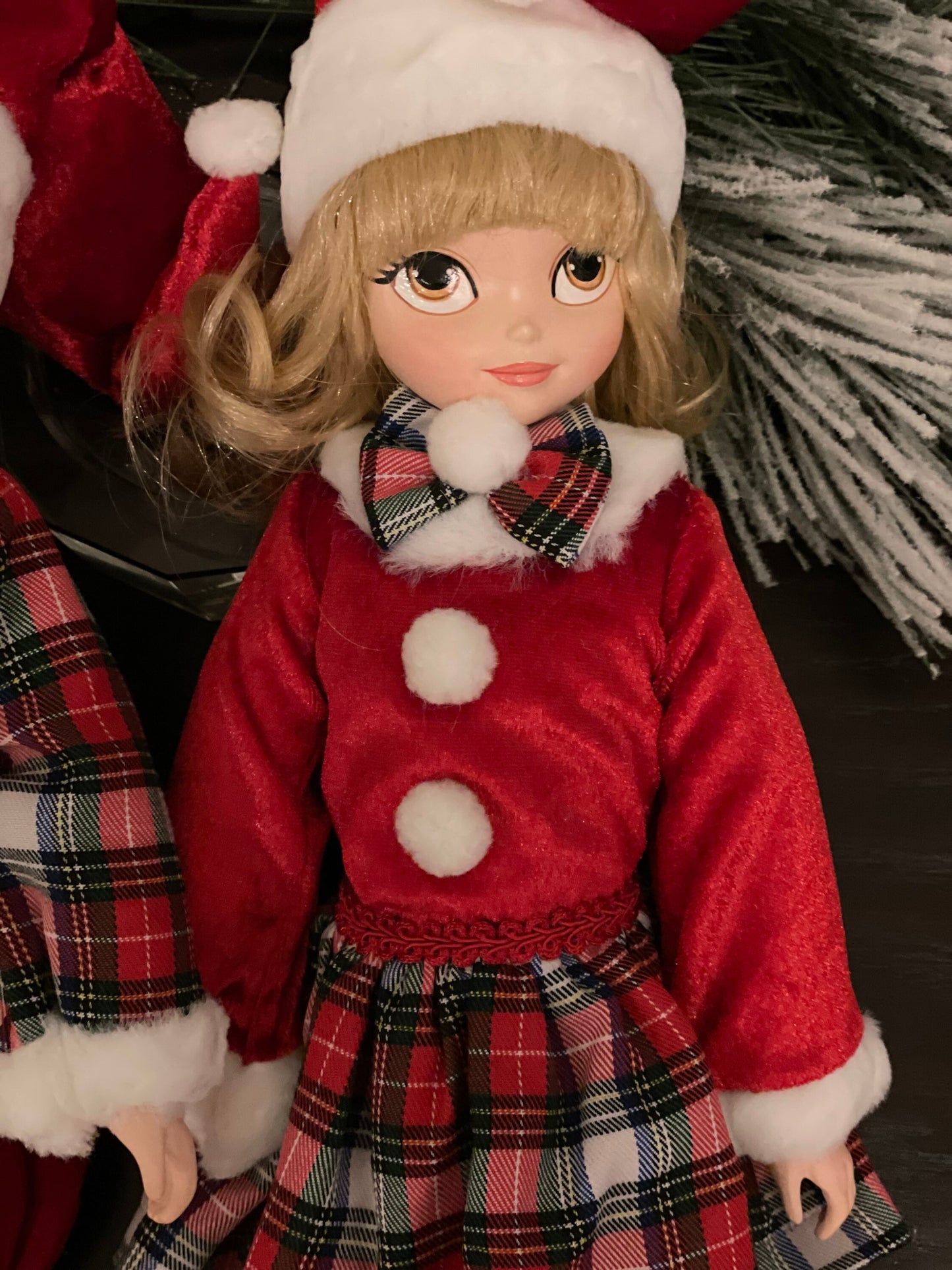 17” Elf boy and girl velvet plaid. Set of 2. Posable.*