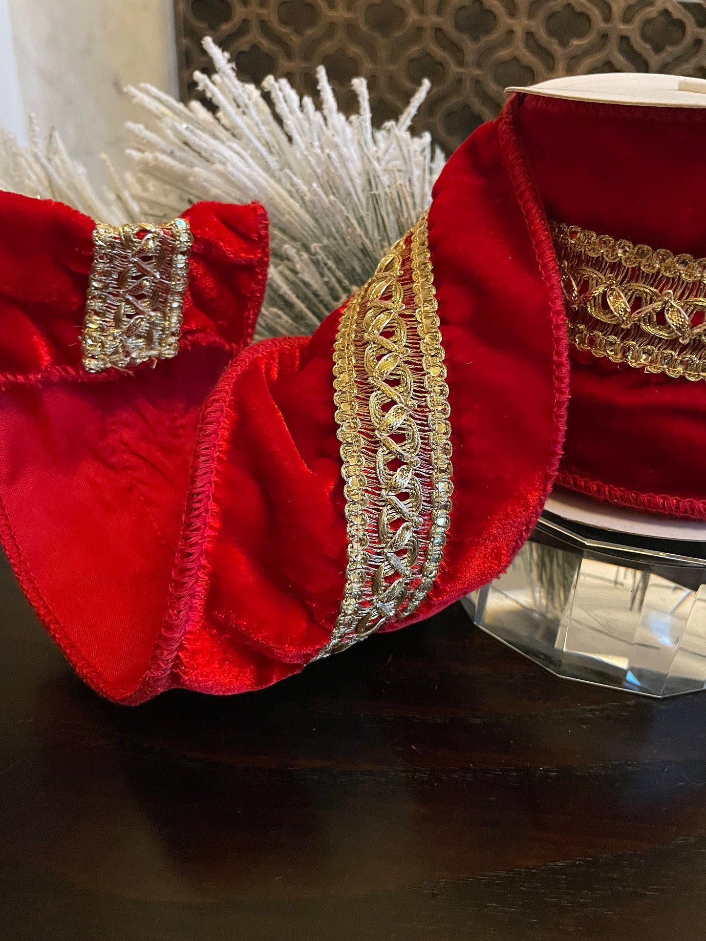 4” x 5 yds. Designer red and gold velvet with jewels ribbon. Wired. Regency.