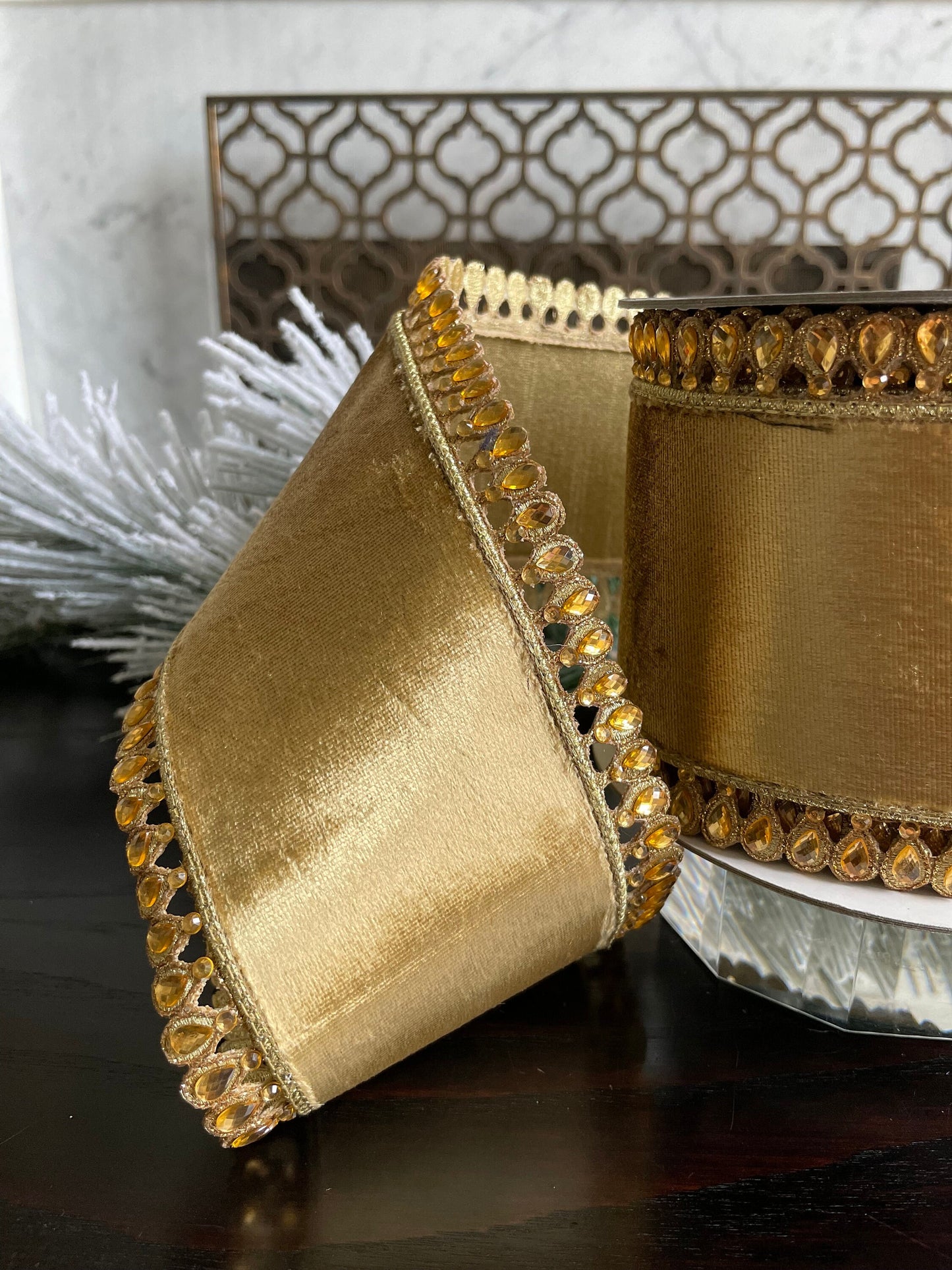 4” x 5 yds. Jewel plumes gold ribbon. Wired. Farrisilk.
