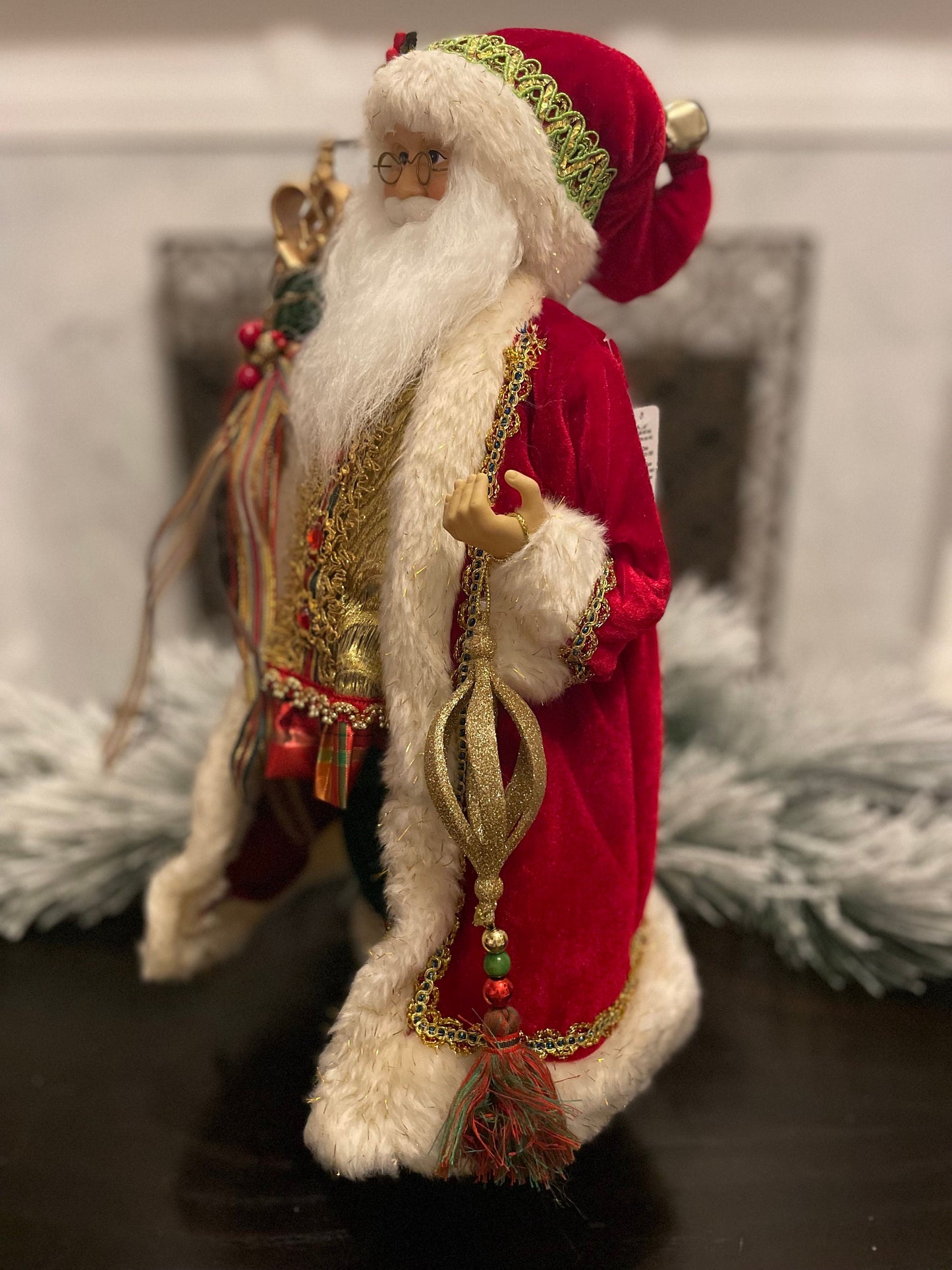 18” Classic Carols Santa.