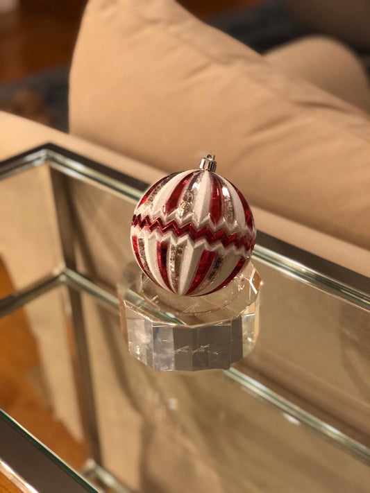 4” shatterproof ridged with zigzag stripe ball, box with 4, candy, red white and silver*
