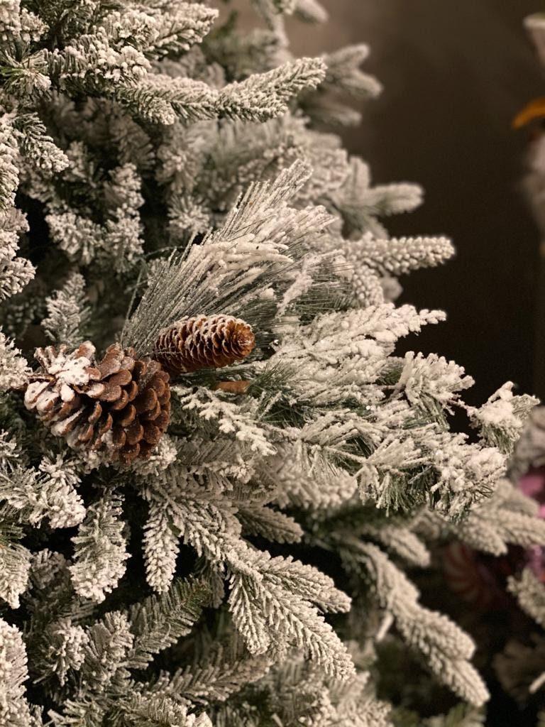 22" snow pine/cedar cone winter spray