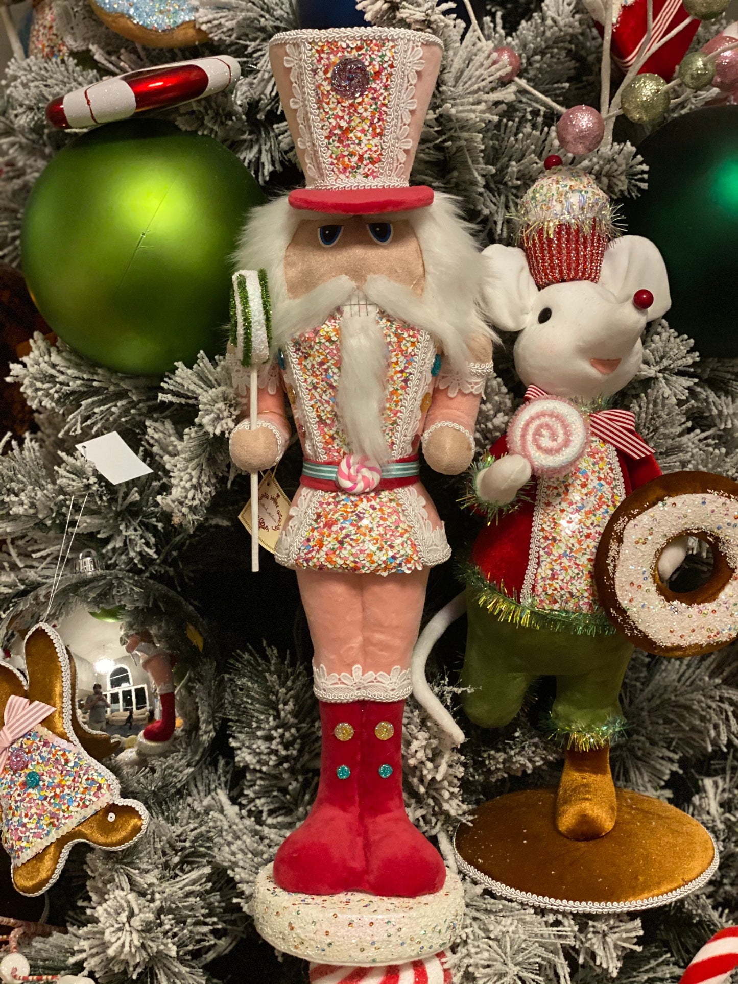 25” Nutcracker pink *