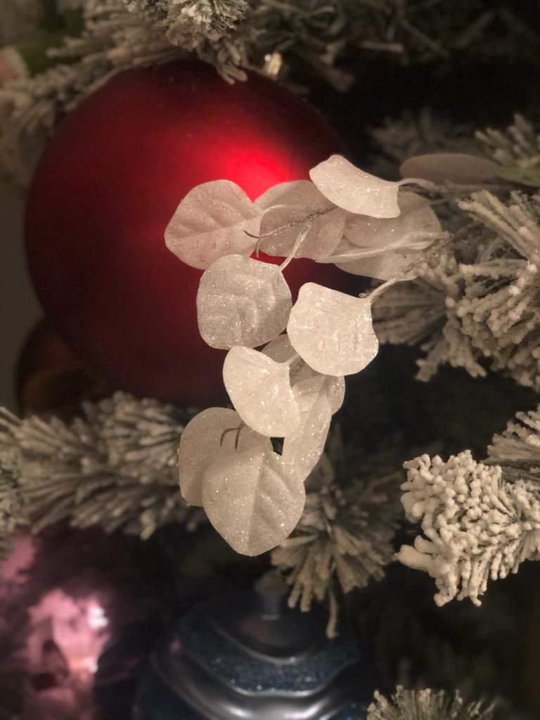 27" frost/clear silver dollar eucalyptus