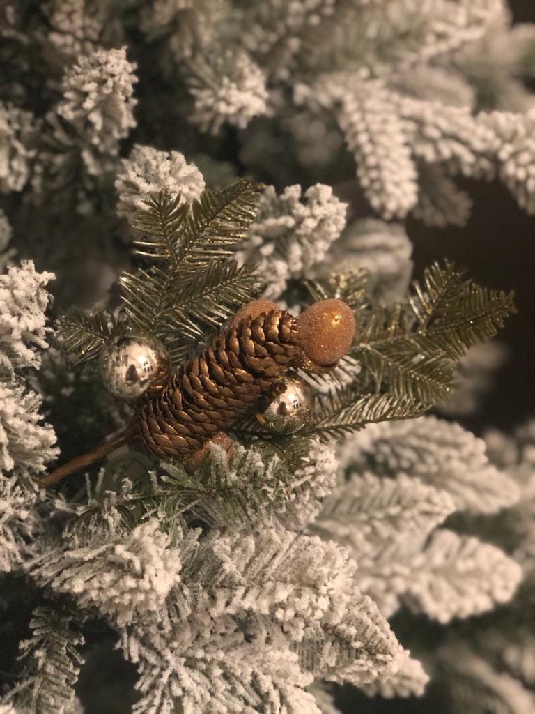 10" beaded acorn ball hemlock pick