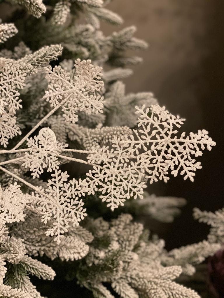 36" frosted snowflake spray