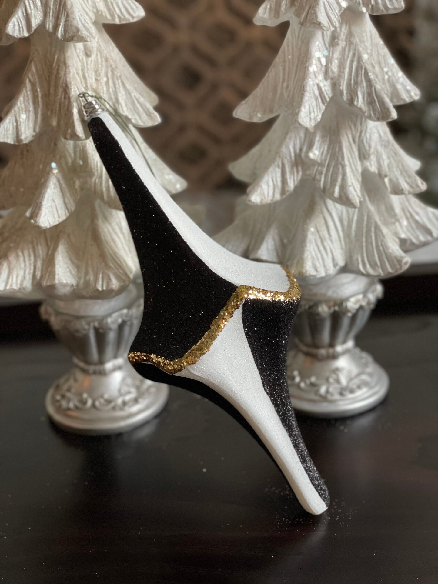 12" whimsy finial Black and White*