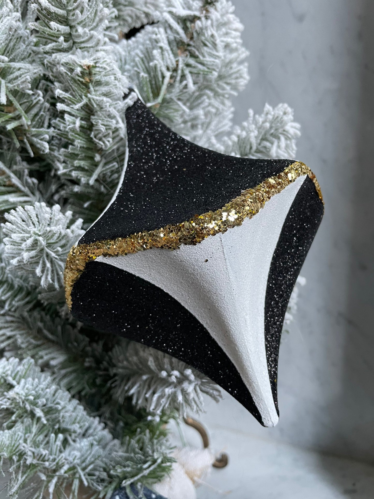 8” whimsy finial Black and White*