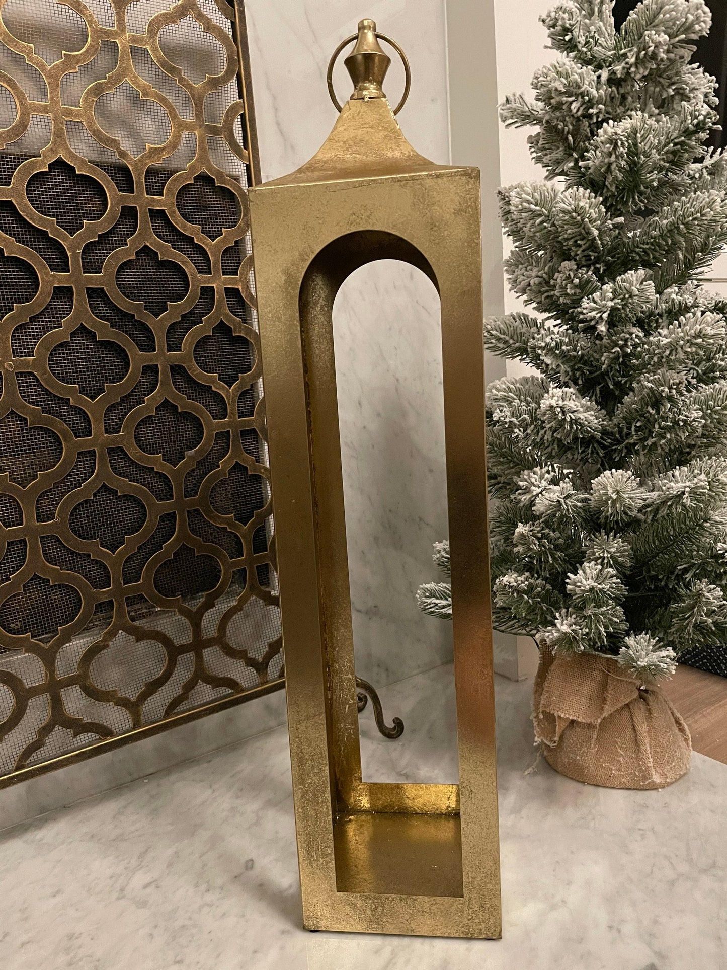 21” and 29” Golden Lanterns sold individually, see options based on height*