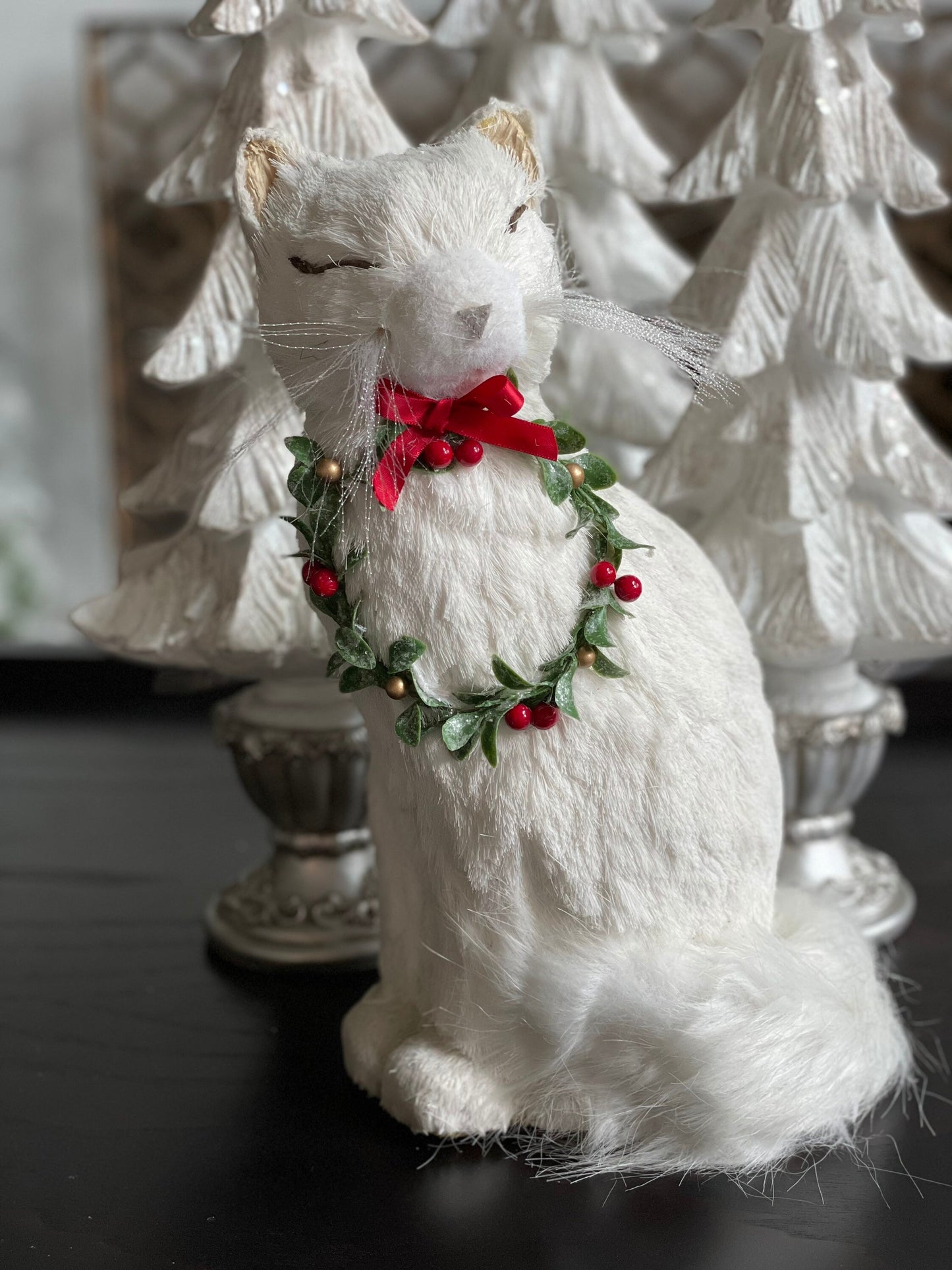 12.5” Cat with Holly and berry wreath. Christmas.