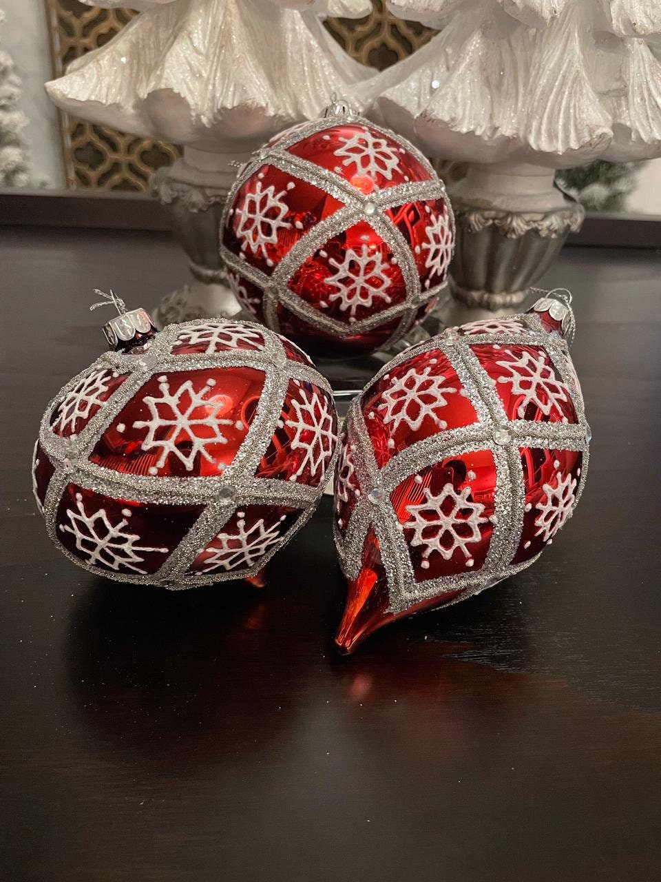 4"Diamond point and snowflake glass ornaments set of 3*