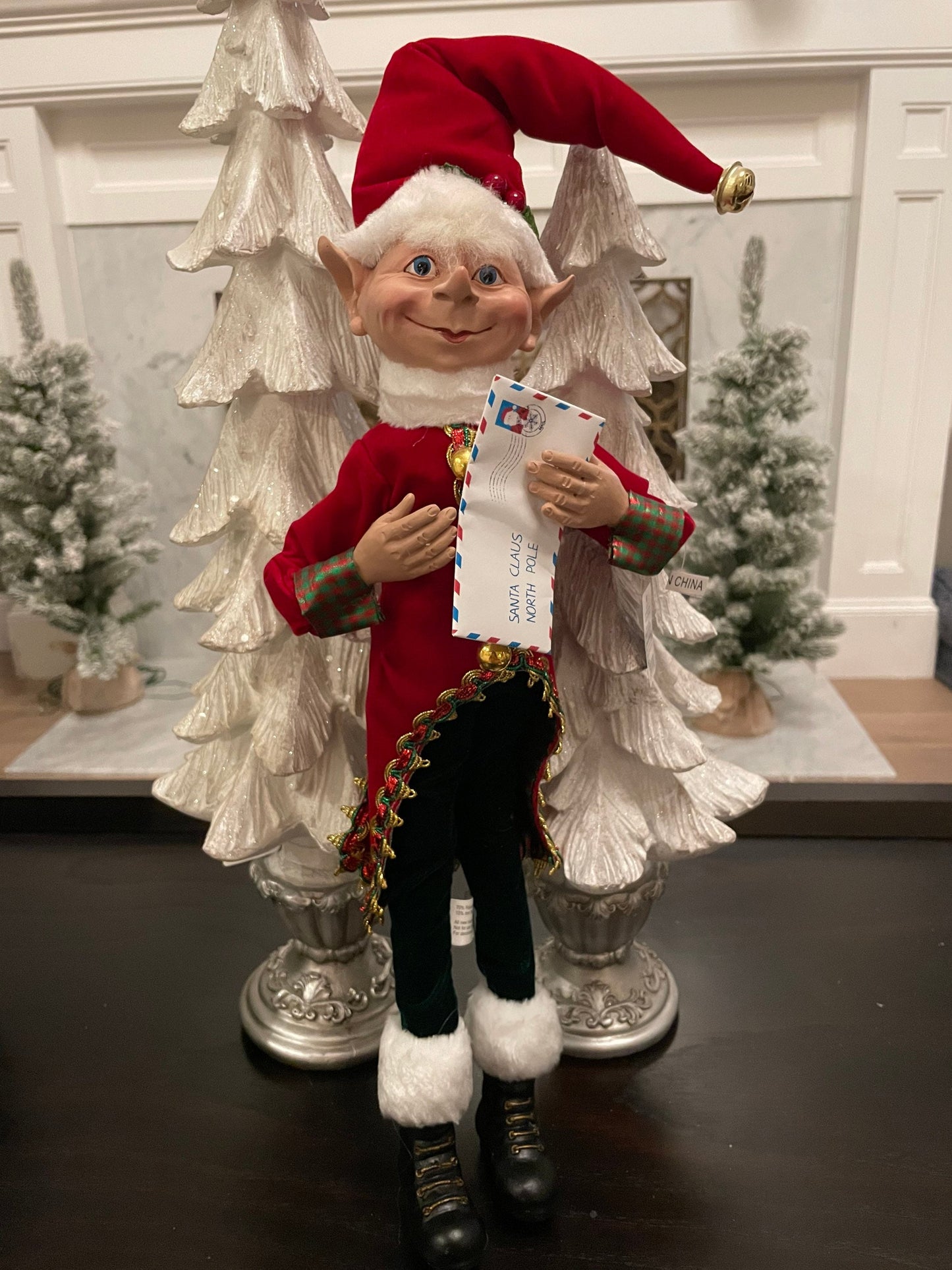 18” Elf with letter velvet. Posable.*