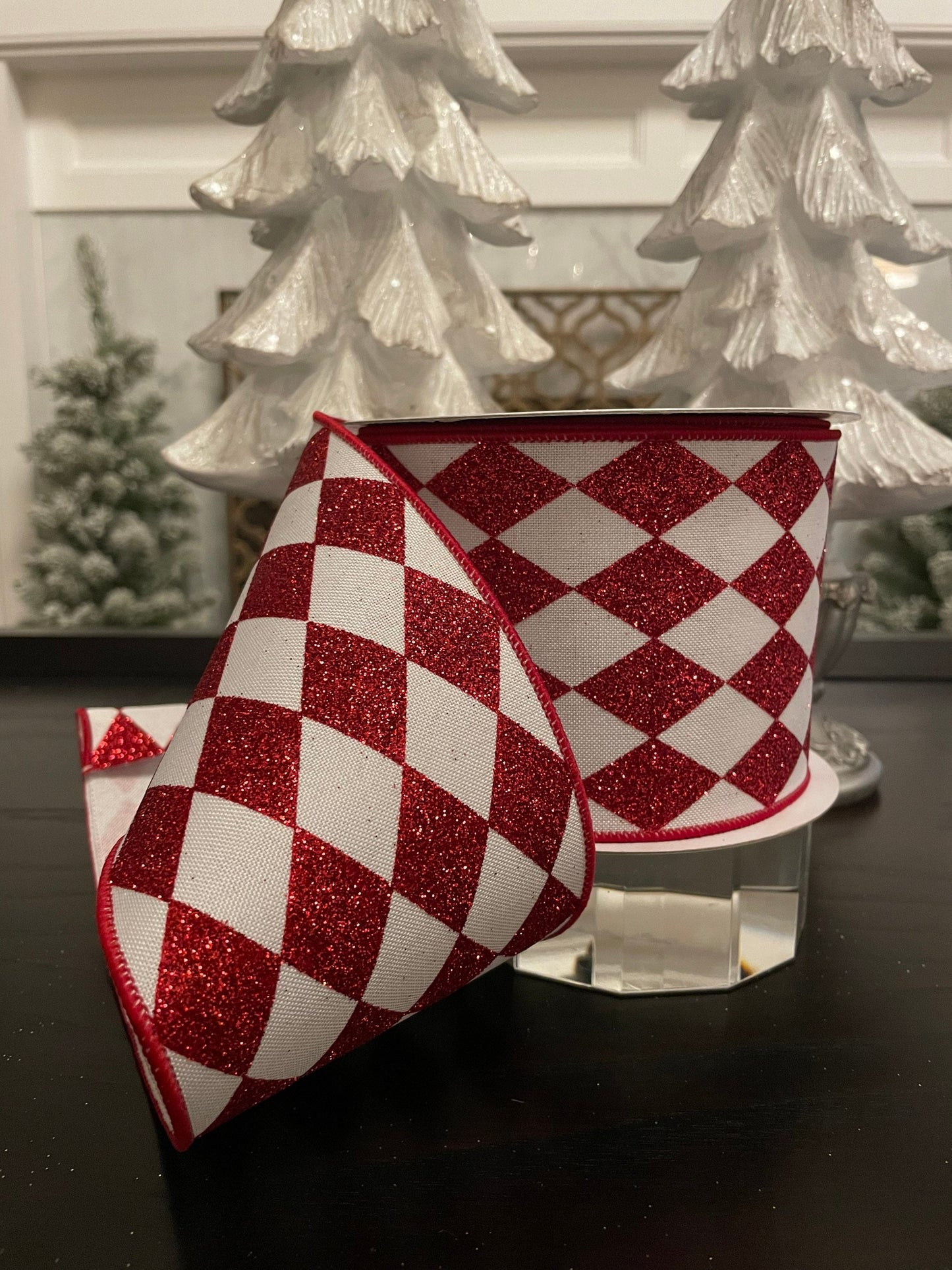 Glitter jester diamonds ribbon. Red and white 4”x 10 yards. Wired.*
