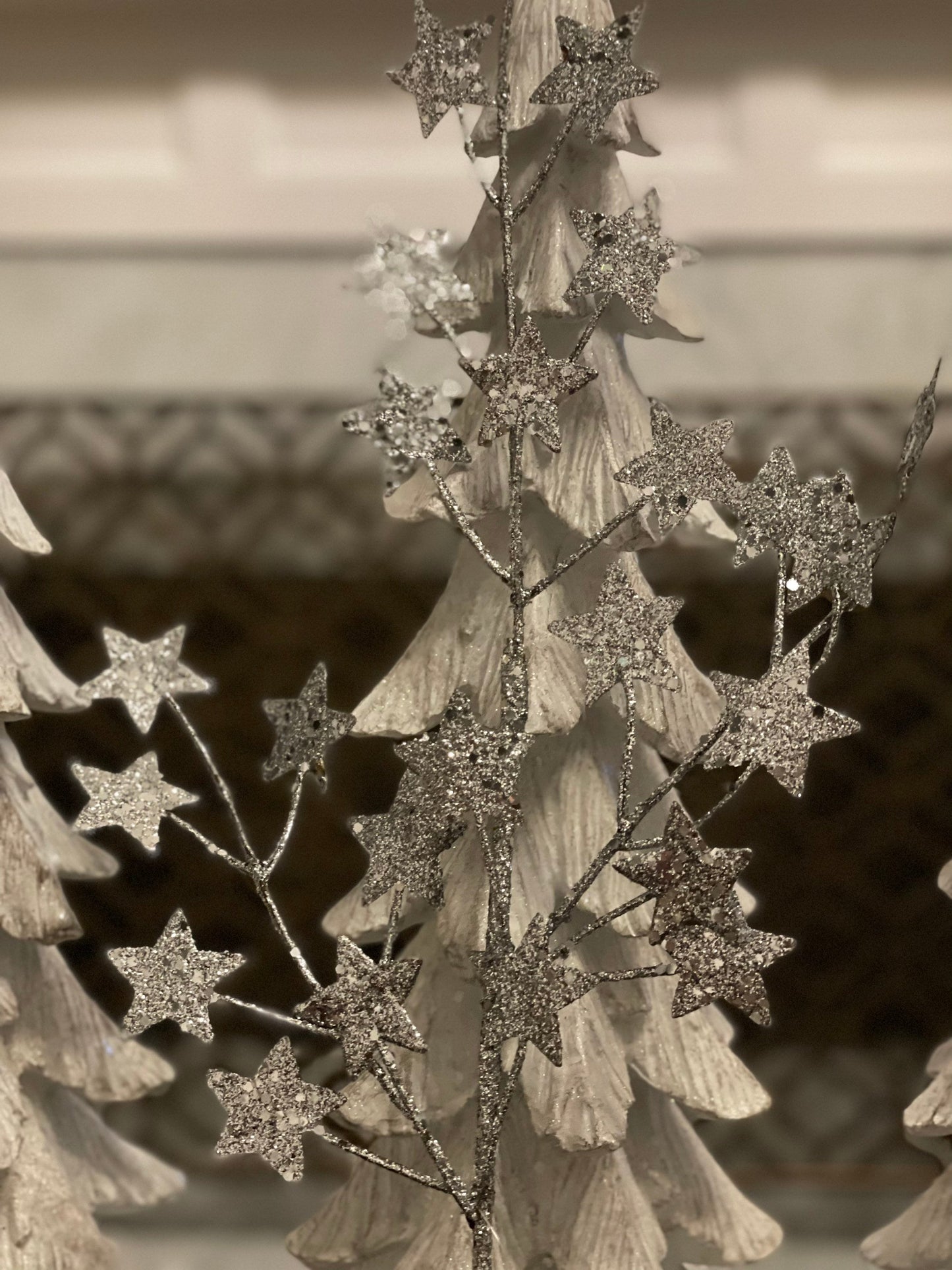 24” glitter stars spray. Silver. Set of 3.