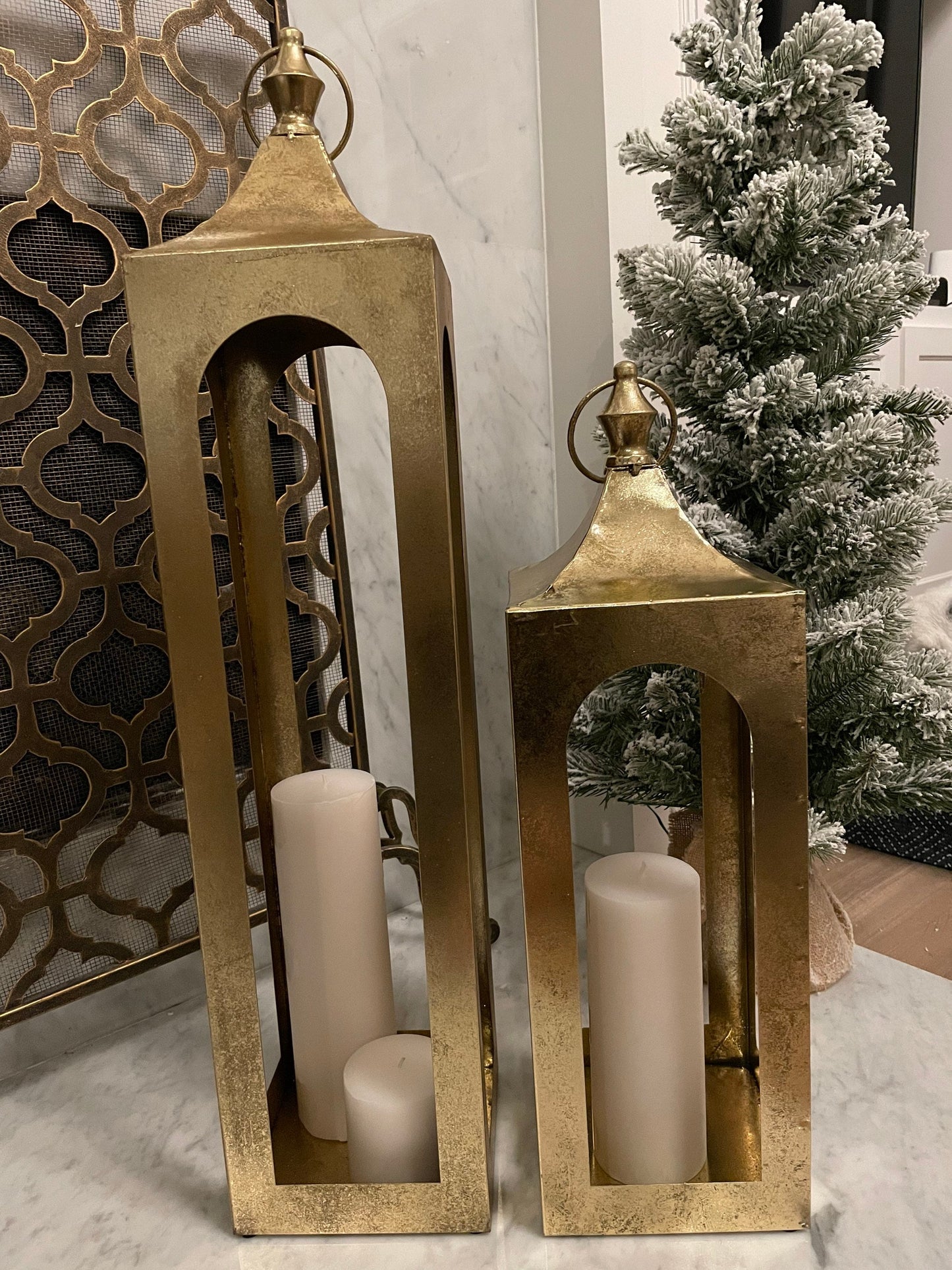21” and 29” Golden Lanterns sold individually, see options based on height*