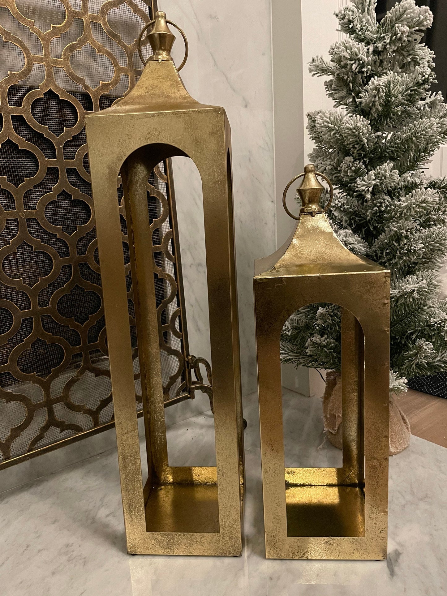 21” and 29” Golden Lanterns sold individually, see options based on height*
