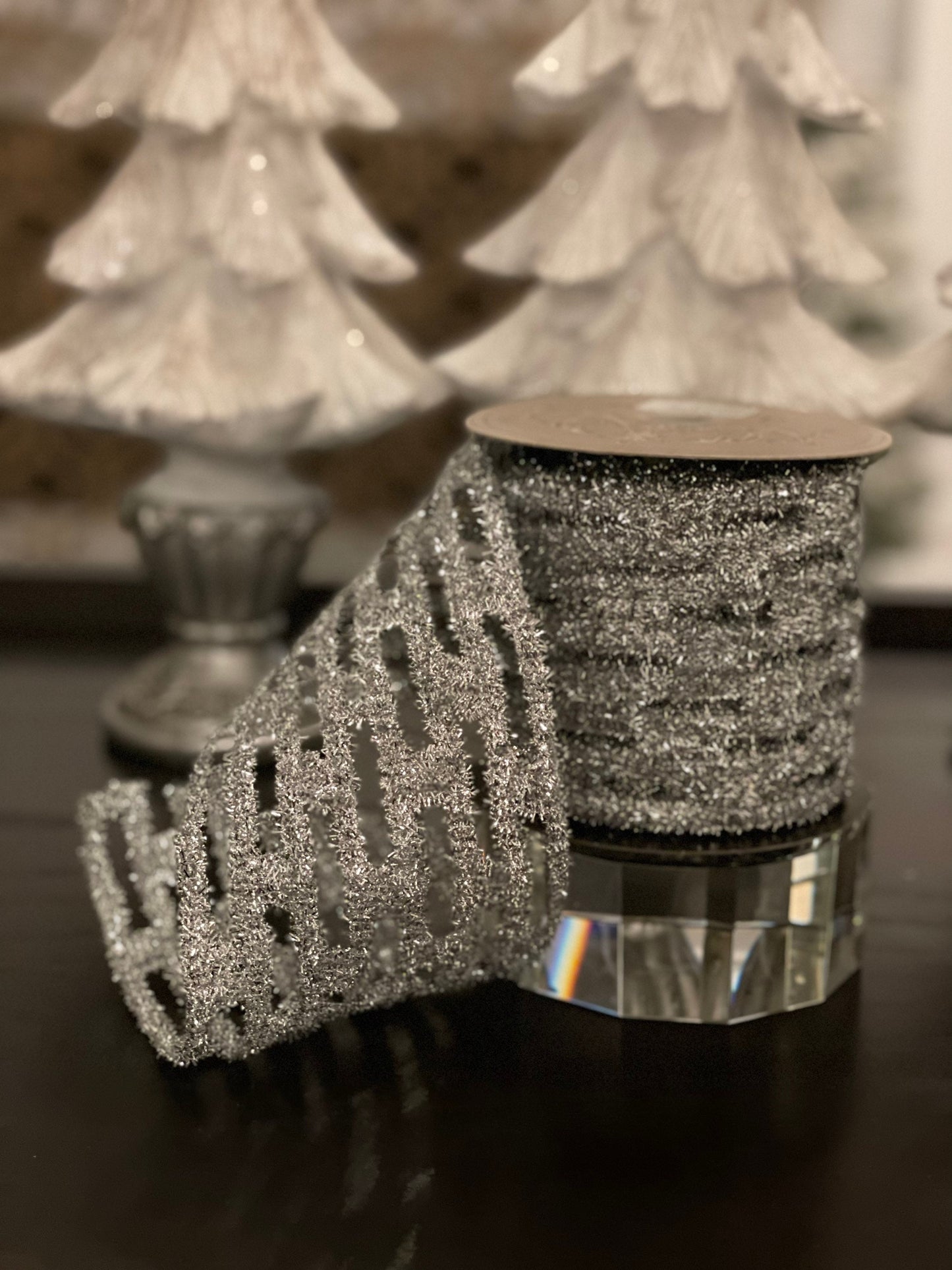 Designer tinsel link stretch silver ribbon. 4”x 10 yards. Wired.*
