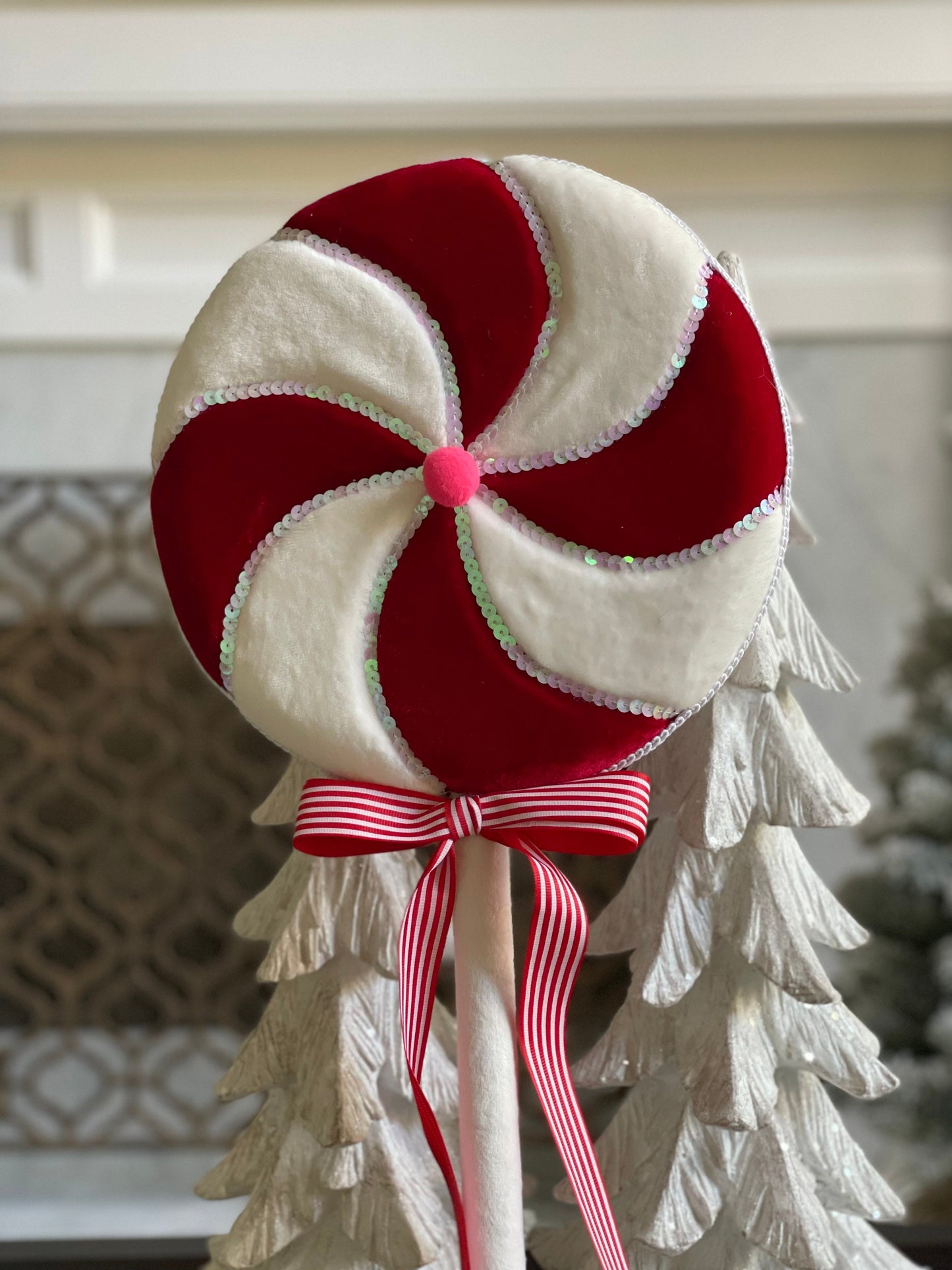 25” Lollipop velvet red, white and pink.*