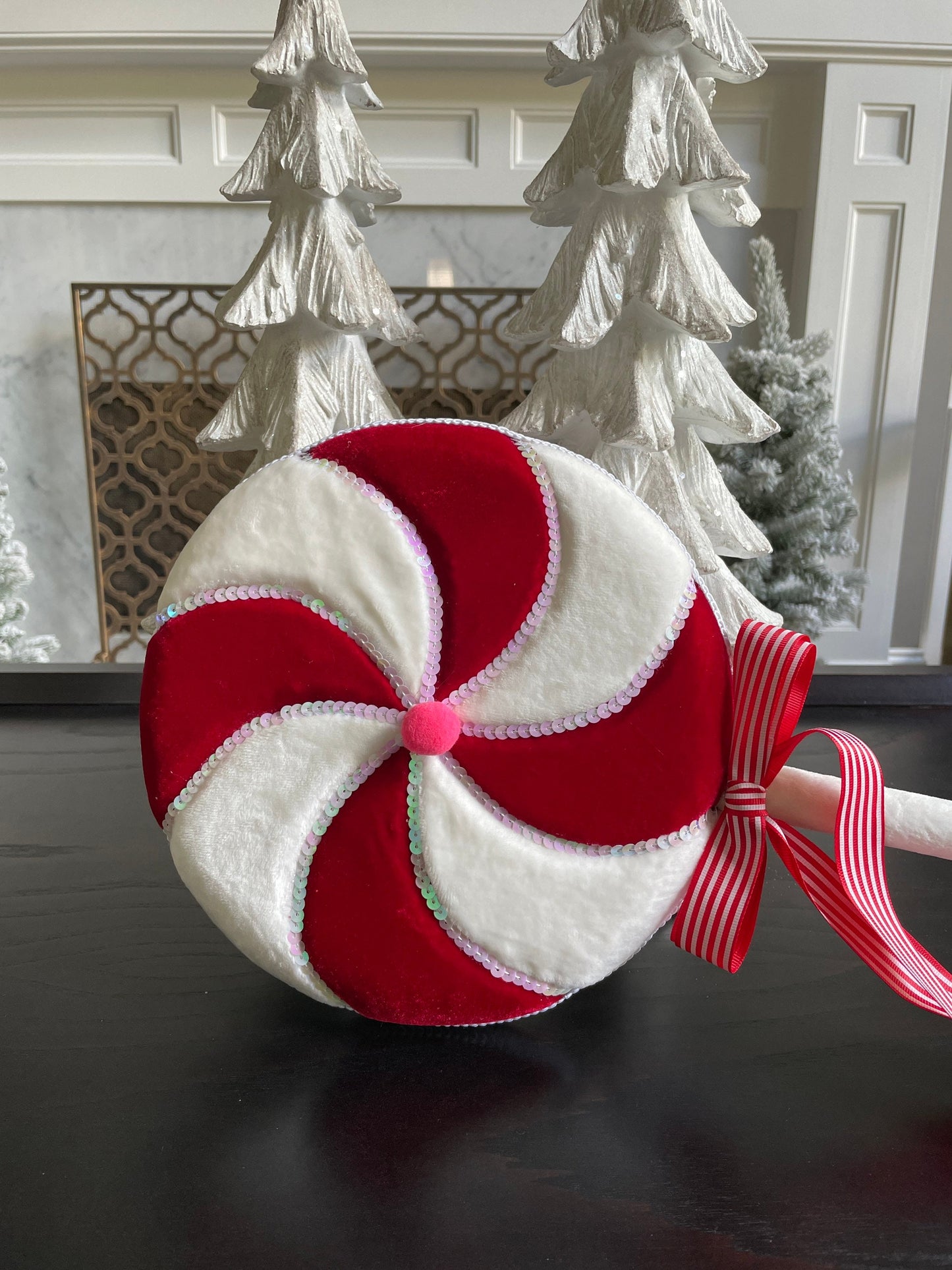 25” Lollipop velvet red, white and pink.*