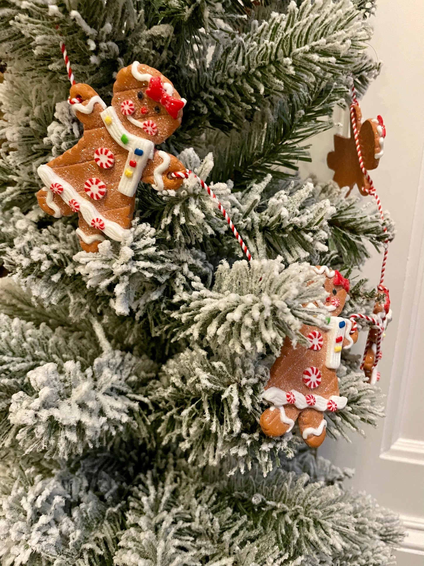 3.5 ft Gingerbread garland. Candy theme. Christmas.*