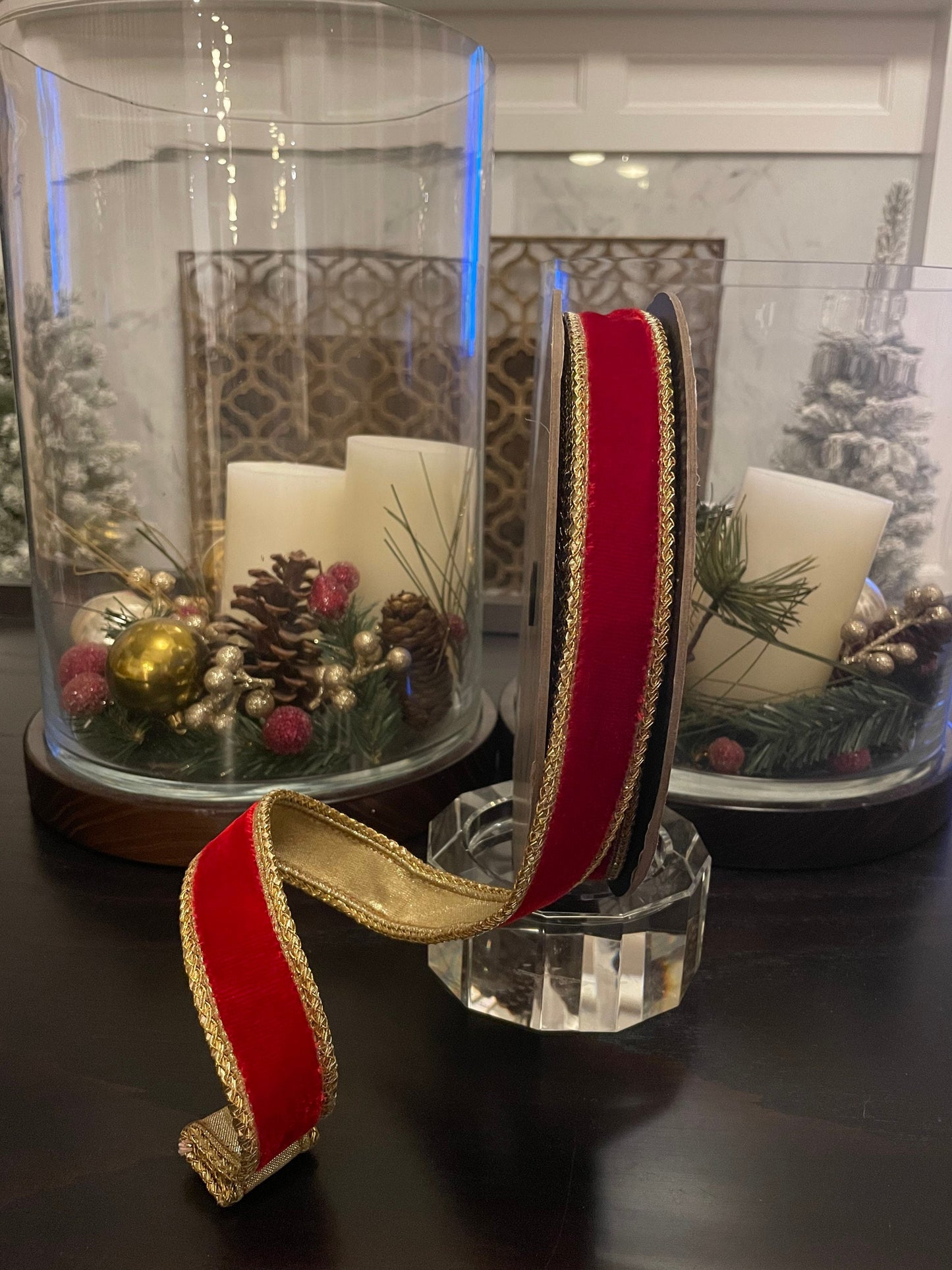 Designer velvet red with gold braid edge ribbon. 1”x 10 yards. Wired.*